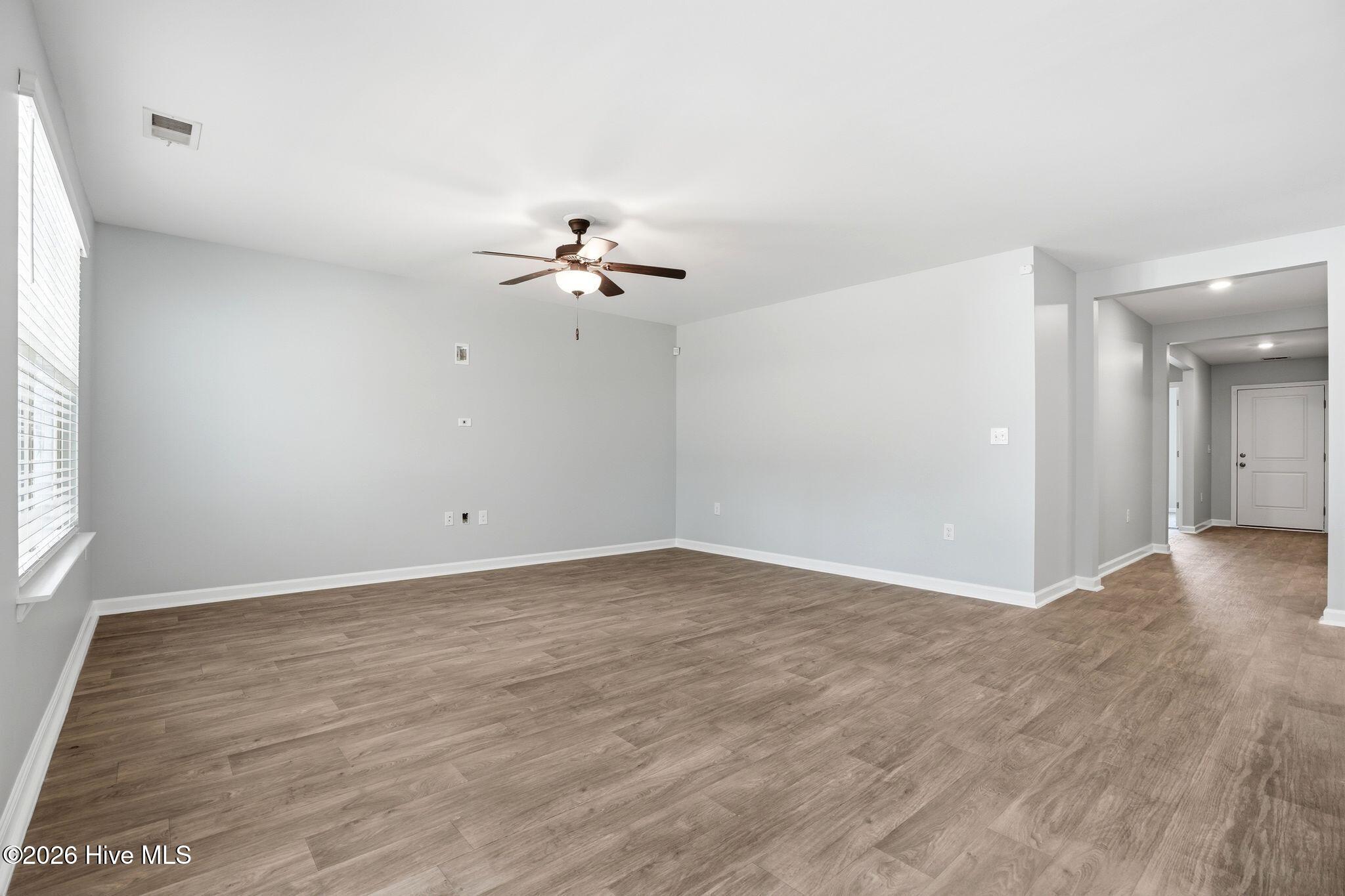 100558624 | Photo 14