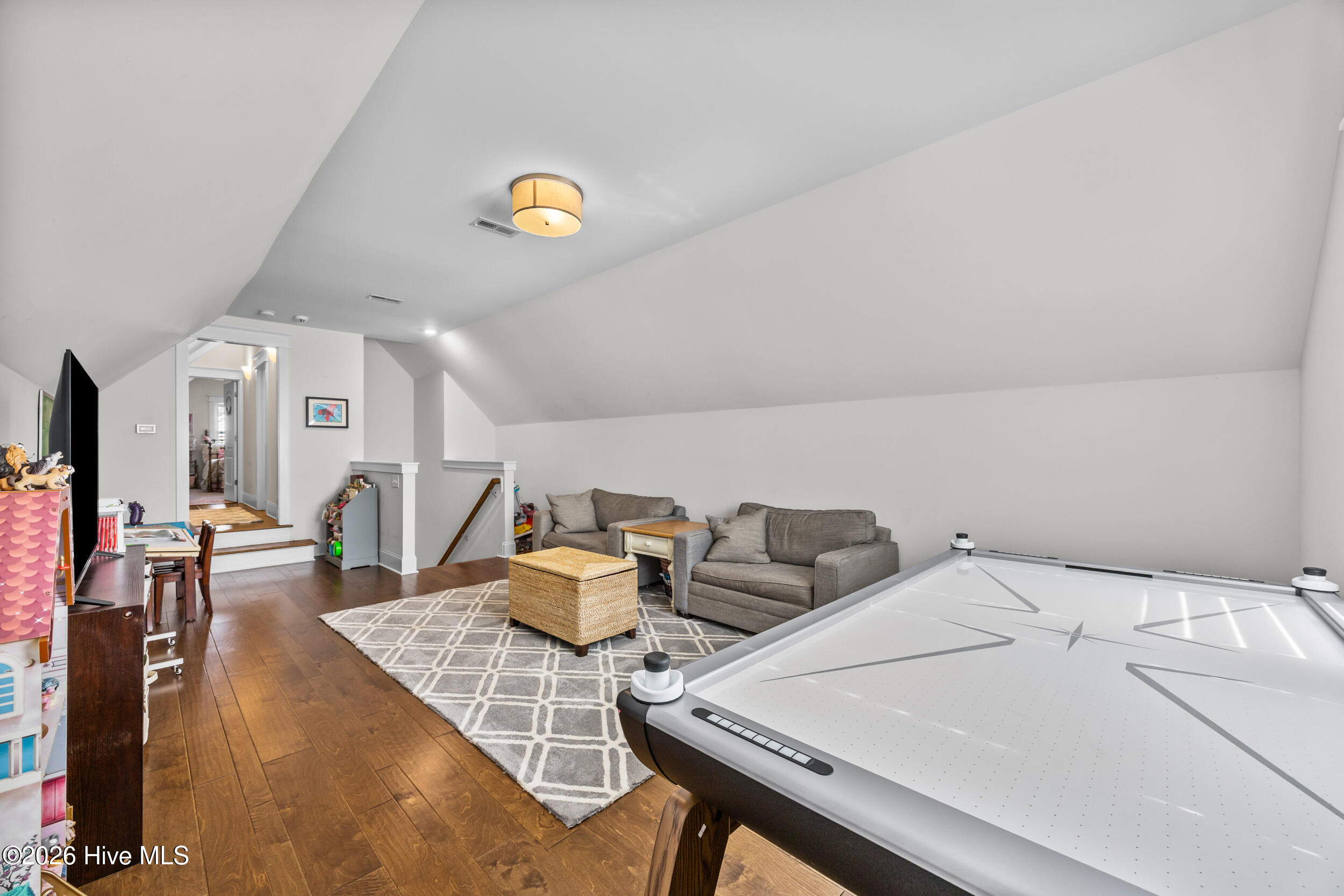 100562182 | Photo 48