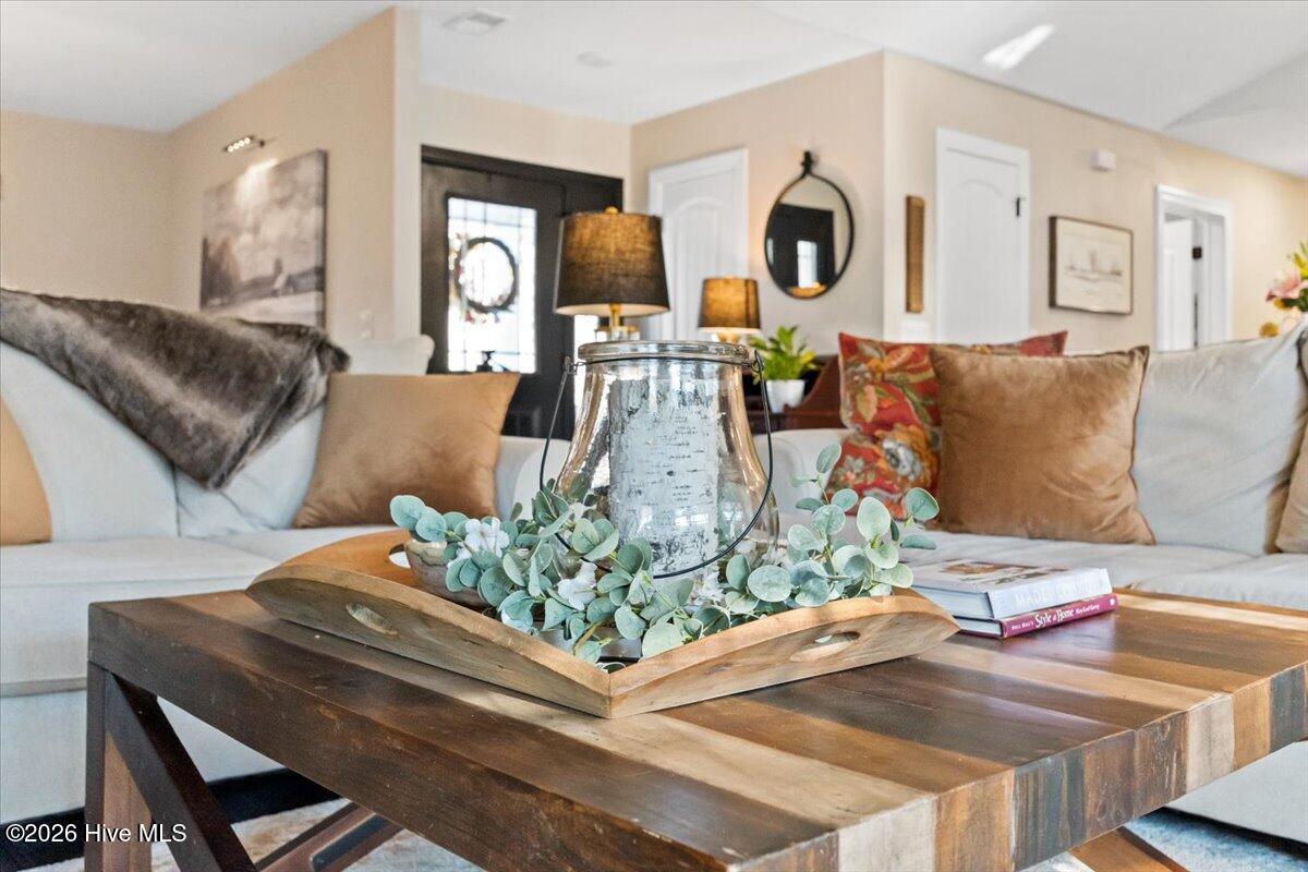 100548136 | Photo 40