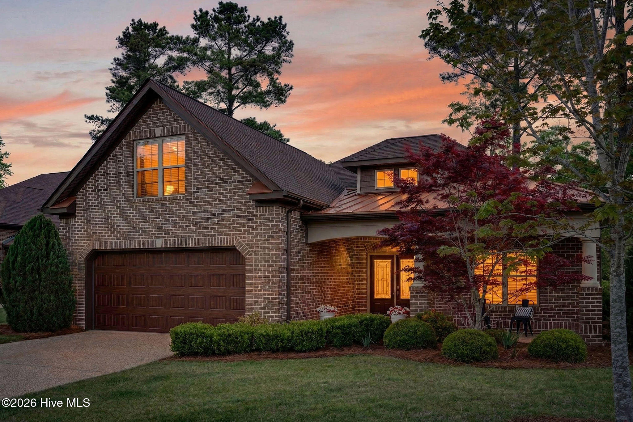 100548216 | Photo 50