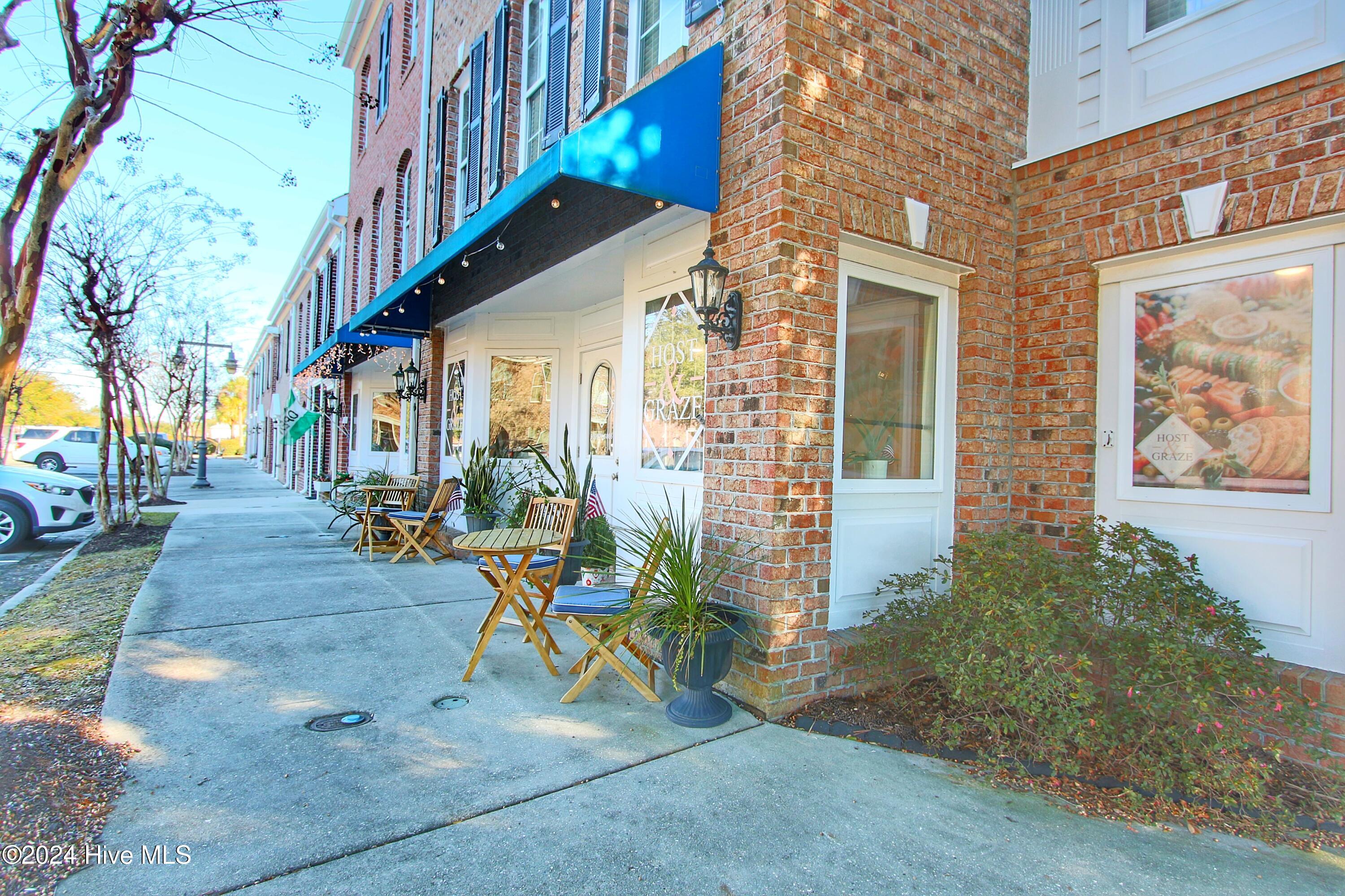 100478733 | Photo 39