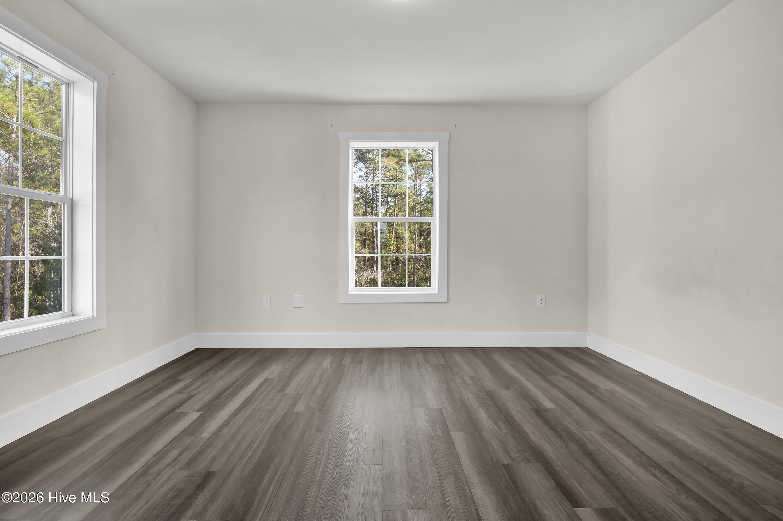 100529875 | Photo 14