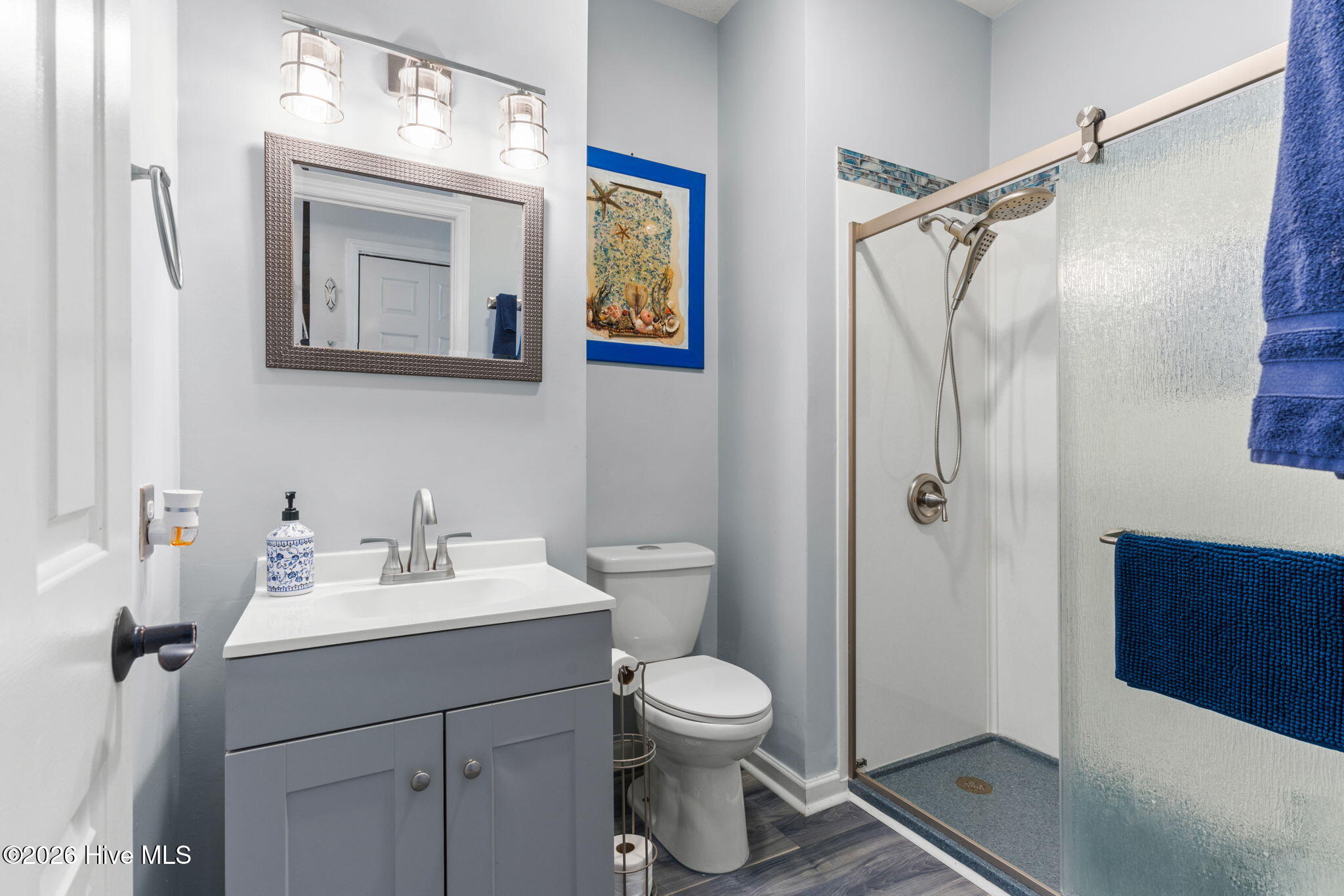 100548707 | Photo 23