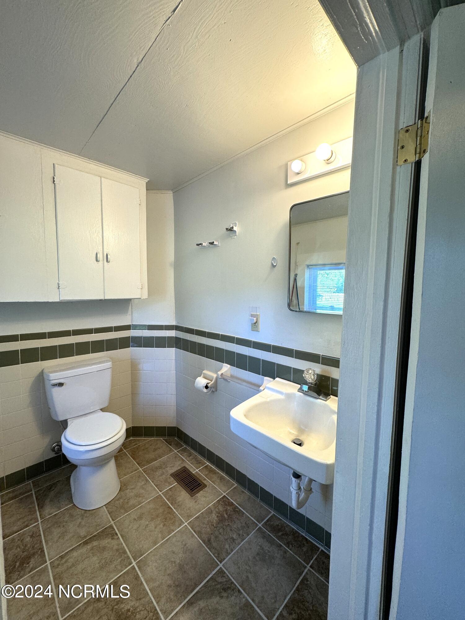 100545220 | Photo 16