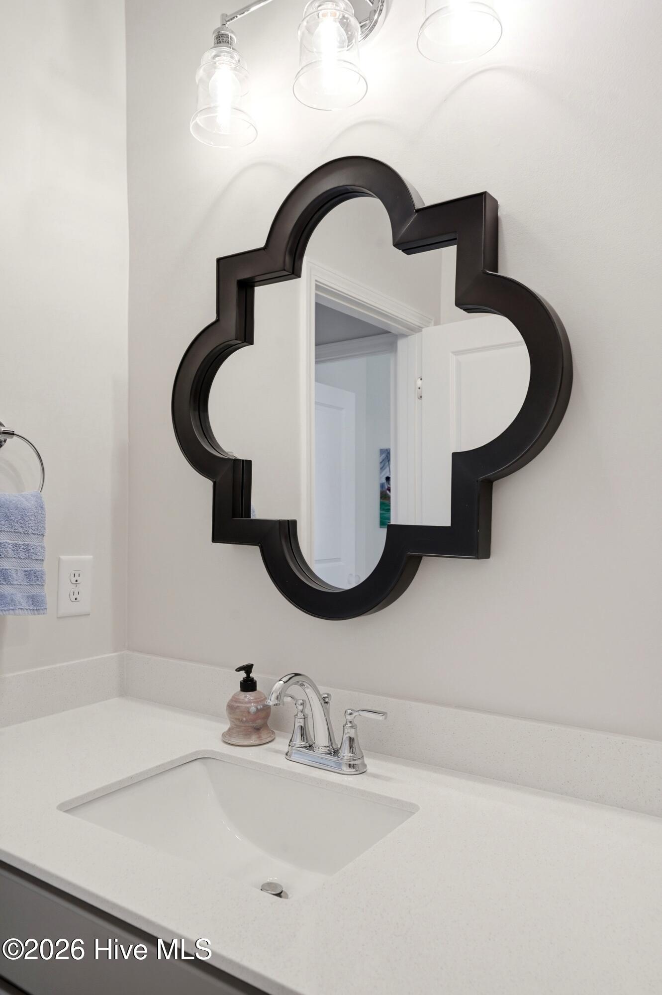 100569050 | Photo 19