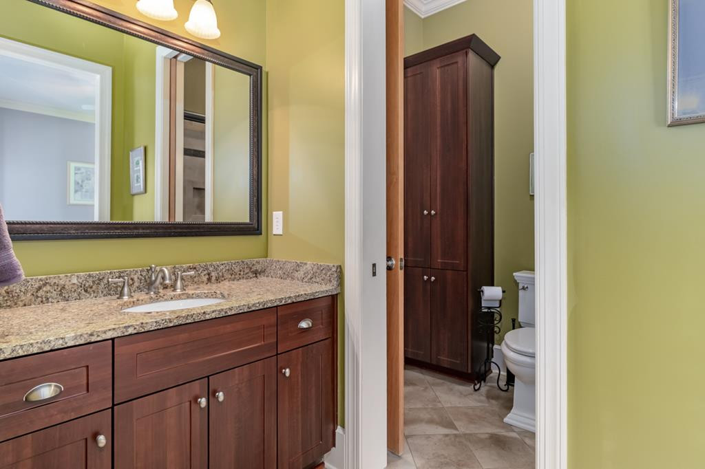Jack & Jill Bath - Granite Counters & Linen Closet