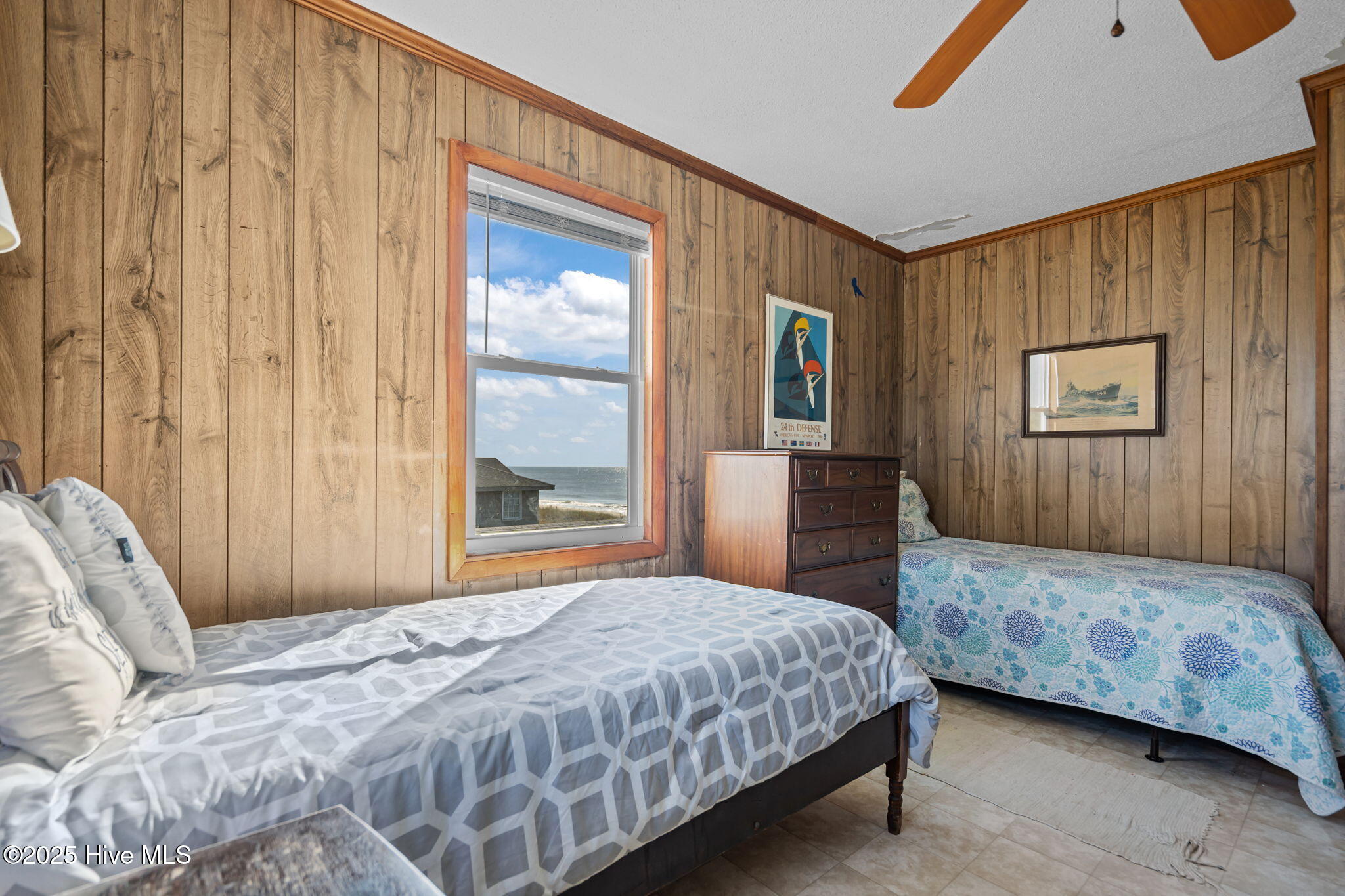 100539644 | Photo 47