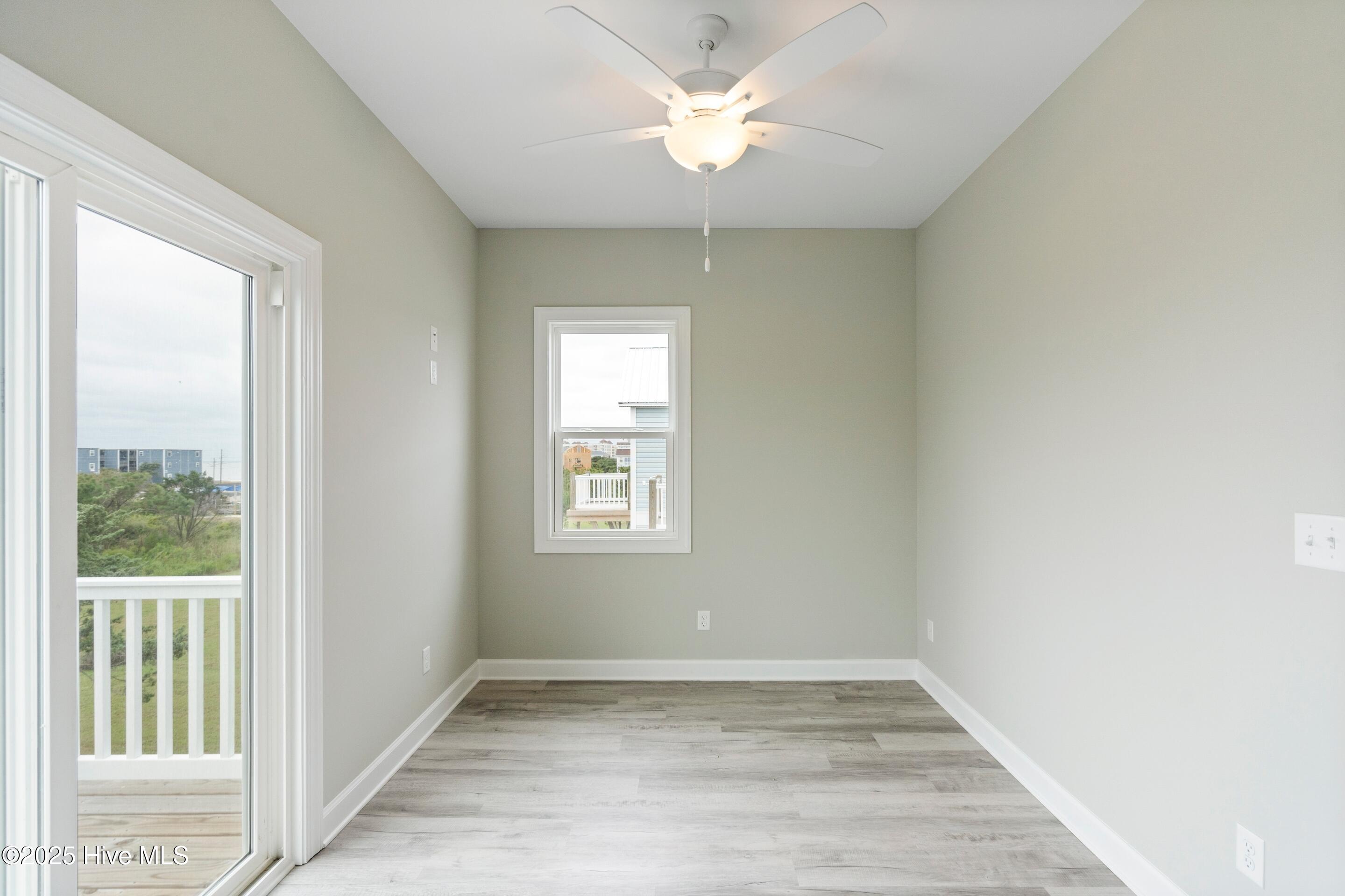 100525905 | Photo 28