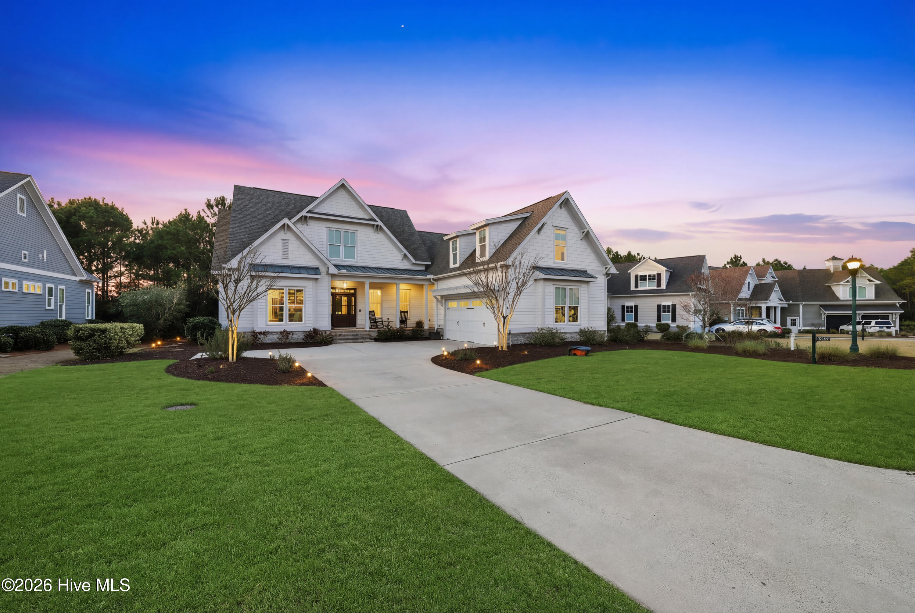 100560697 | Photo 87