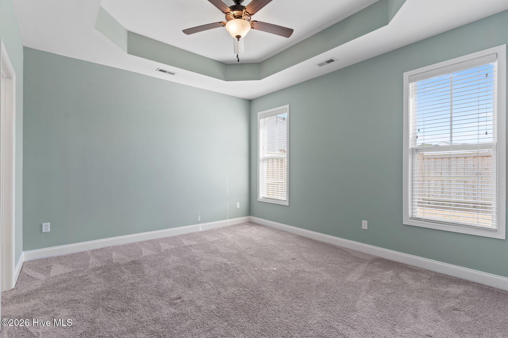 100556370 | Photo 14