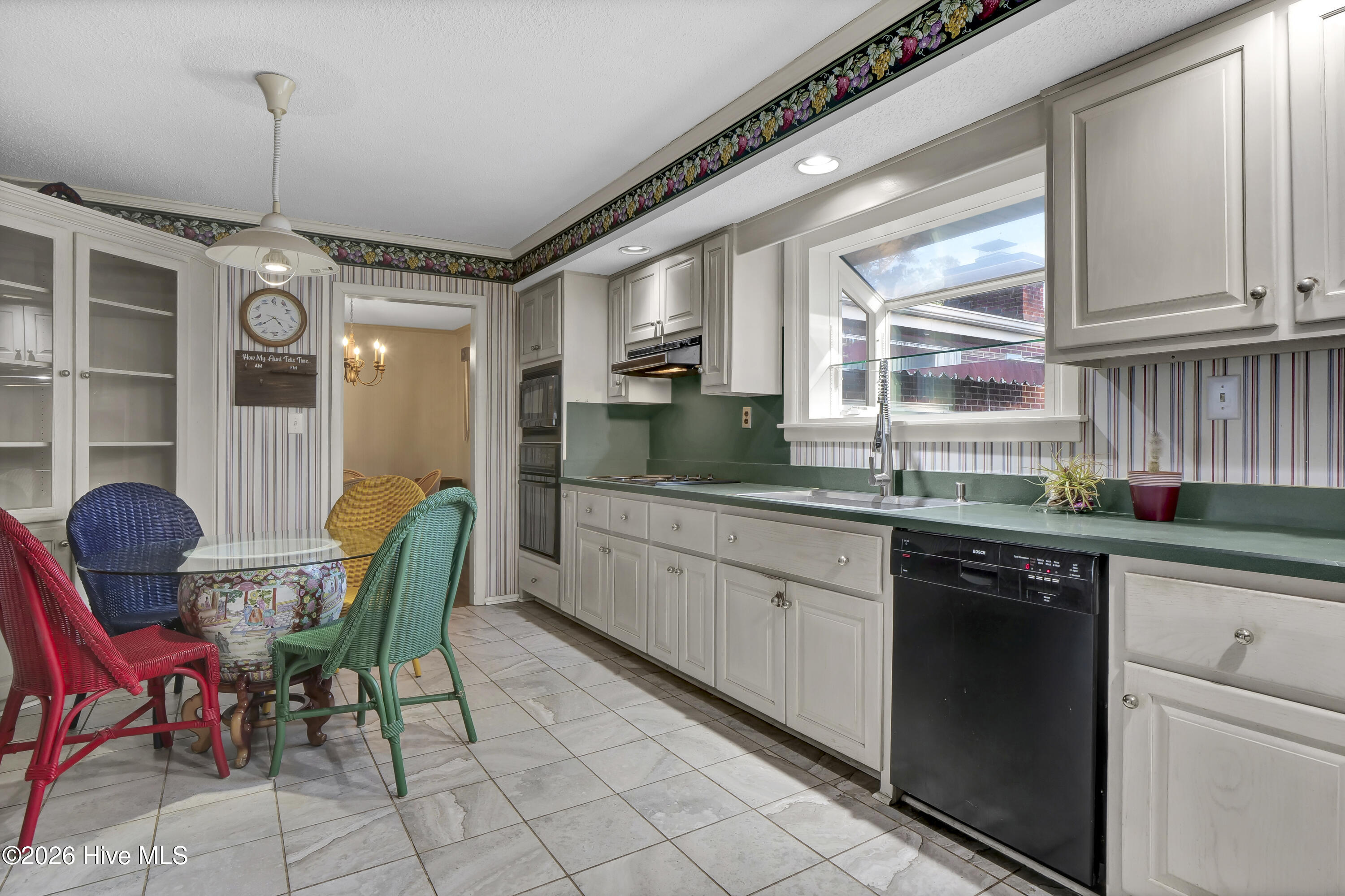 100554422 | Photo 13