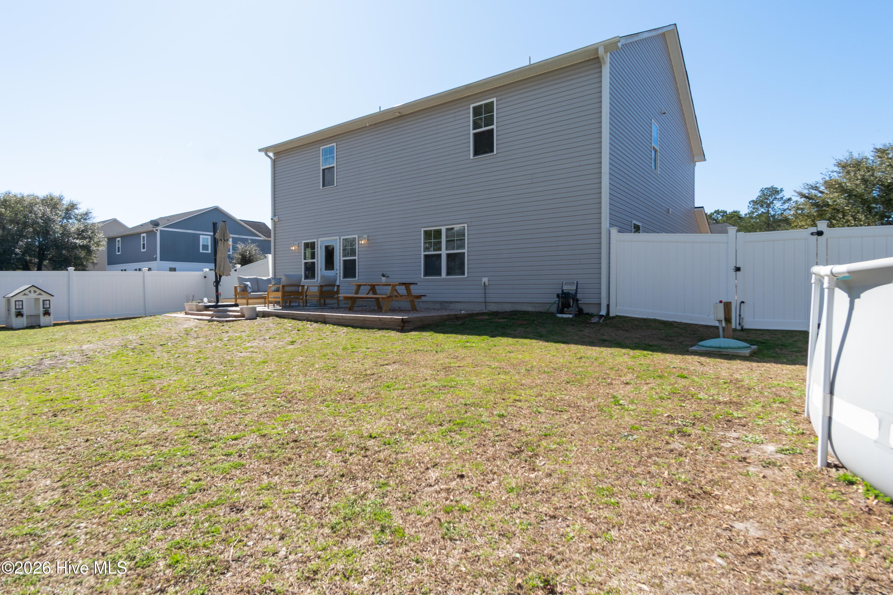 100558497 | Photo 47