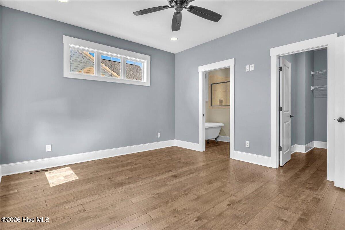 100558839 | Photo 39