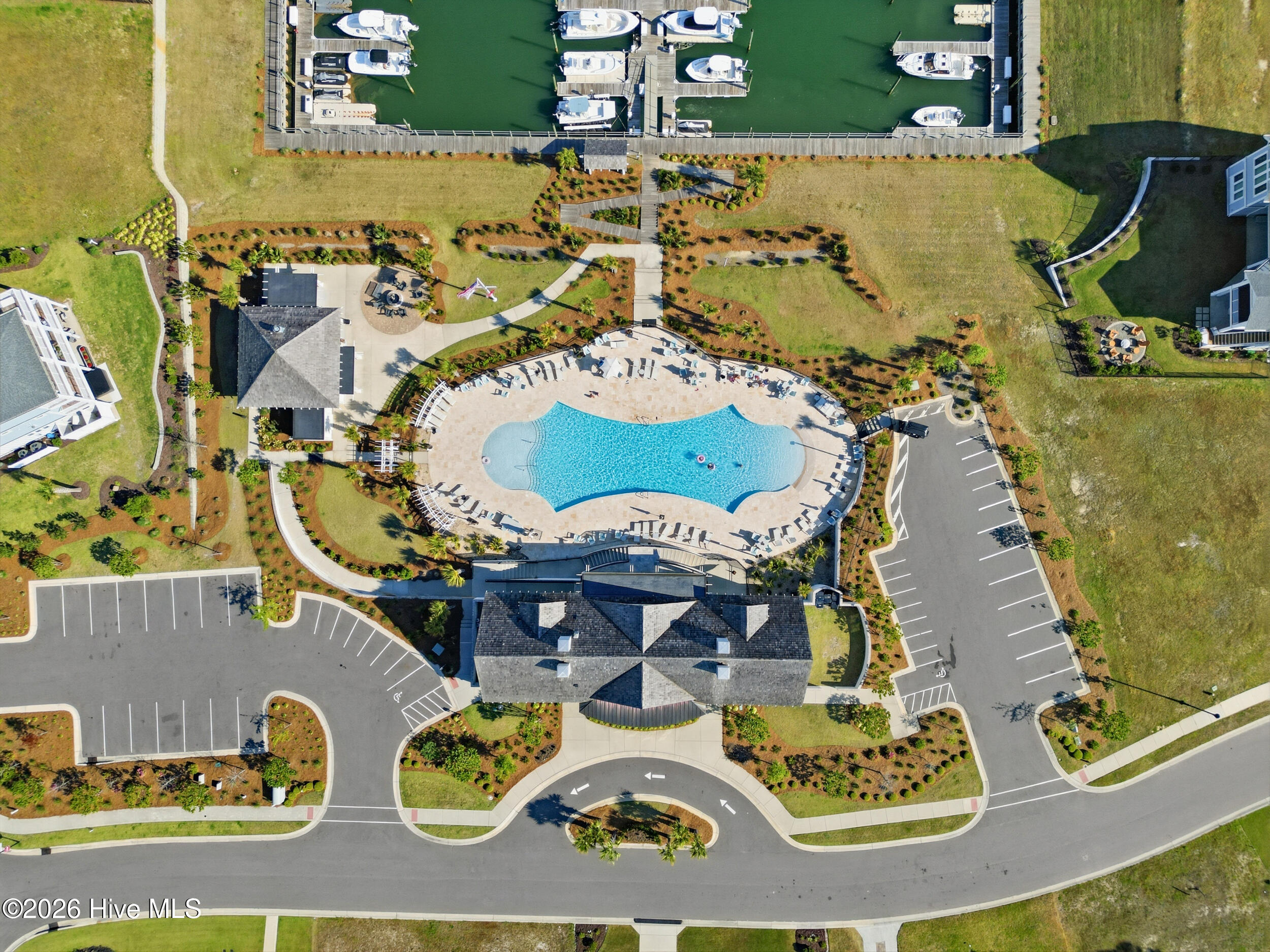 100567785 | Photo 84