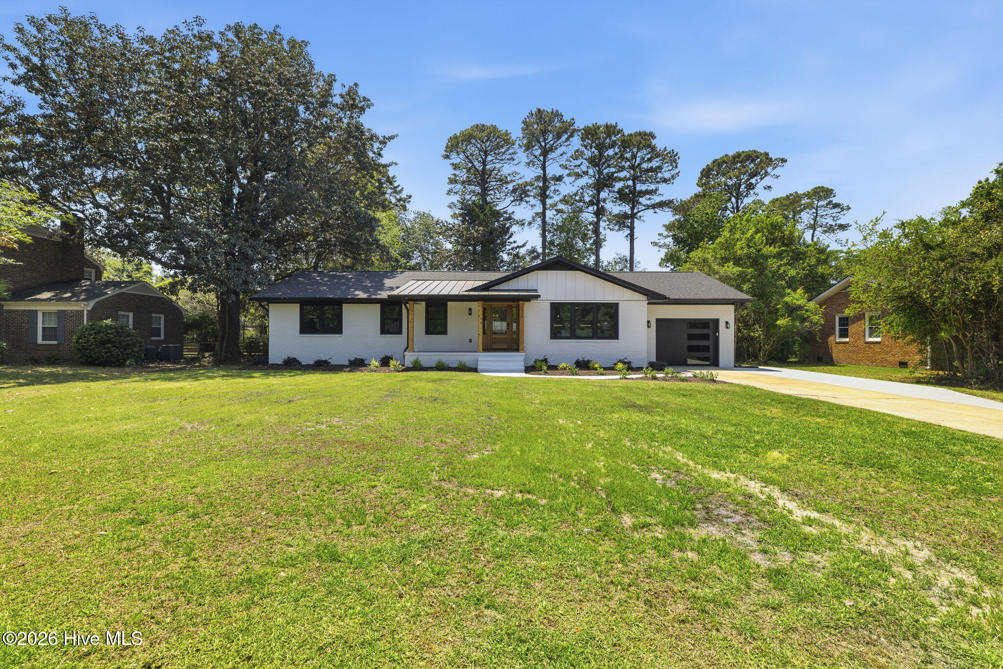 100569769 | Photo 72