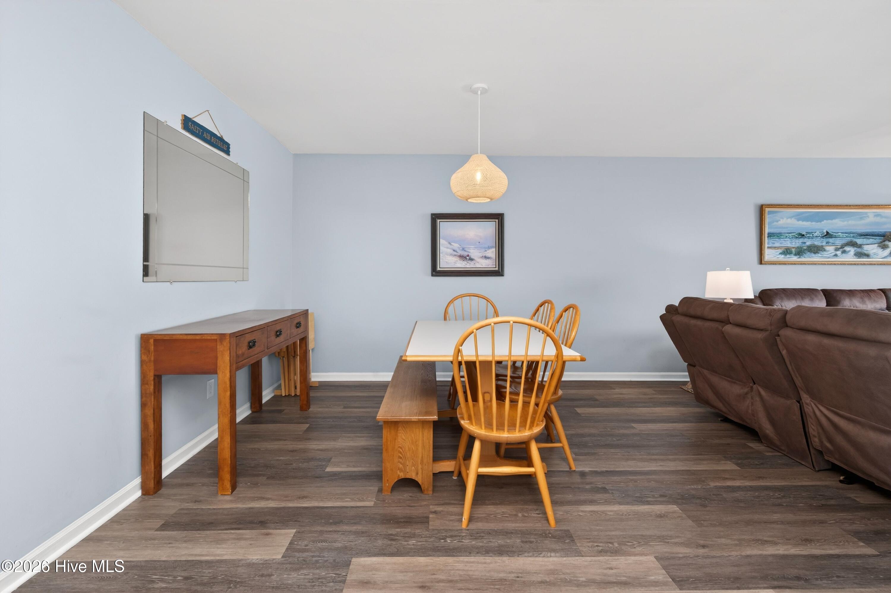 100563490 | Photo 22