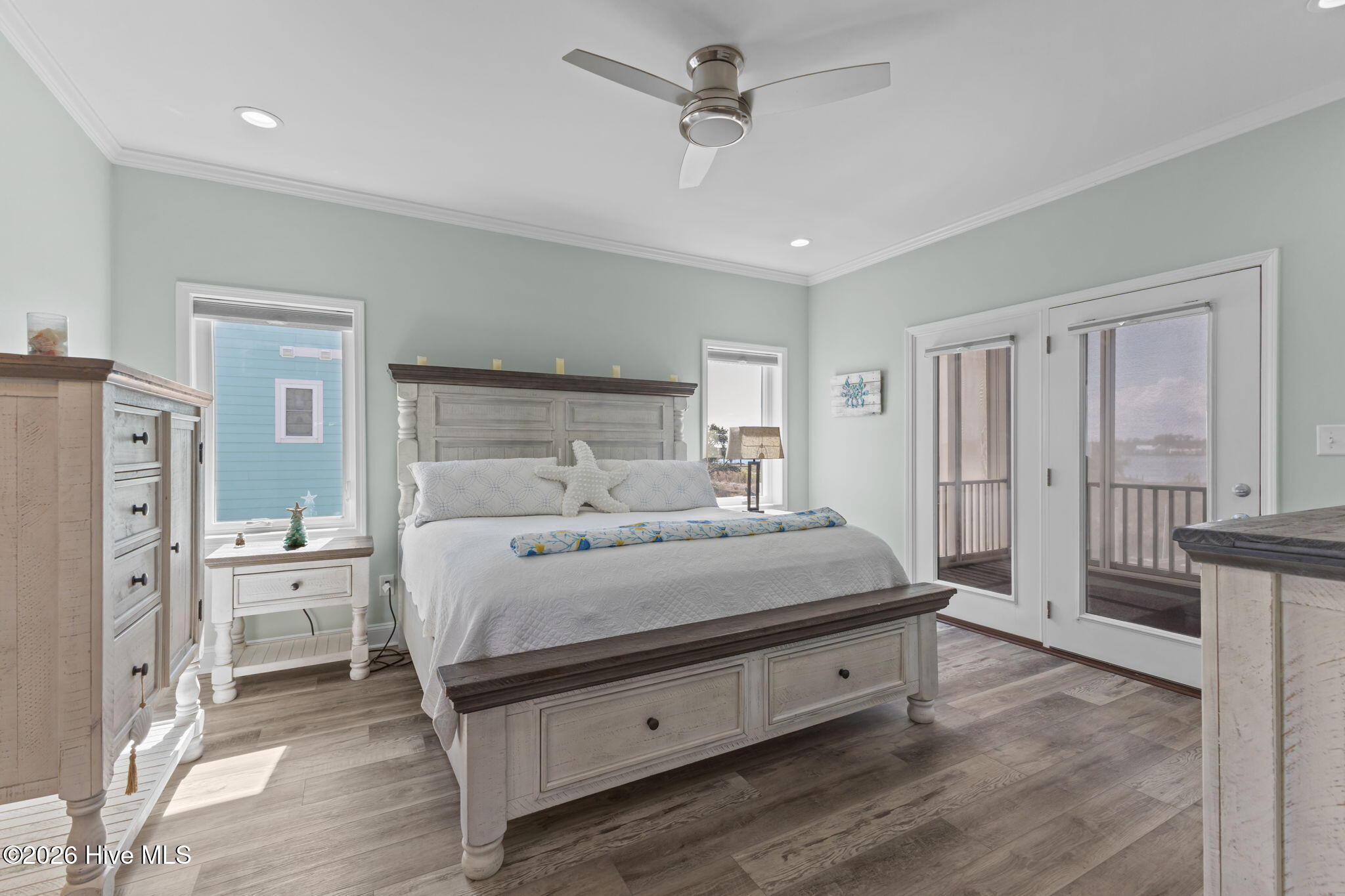 100559740 | Photo 33