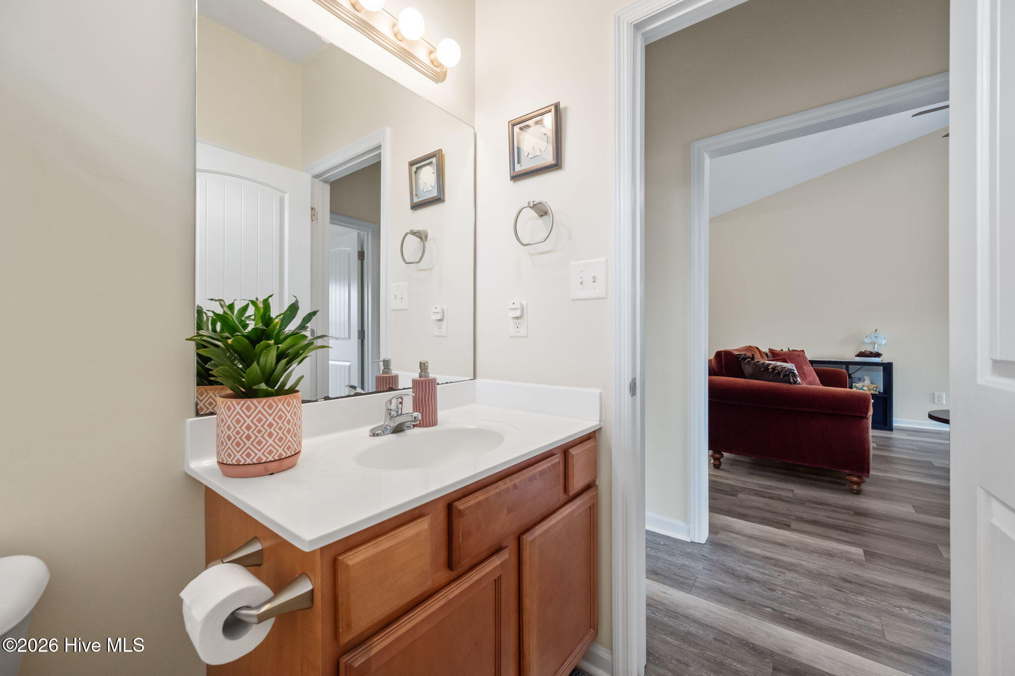 100565561 | Photo 34