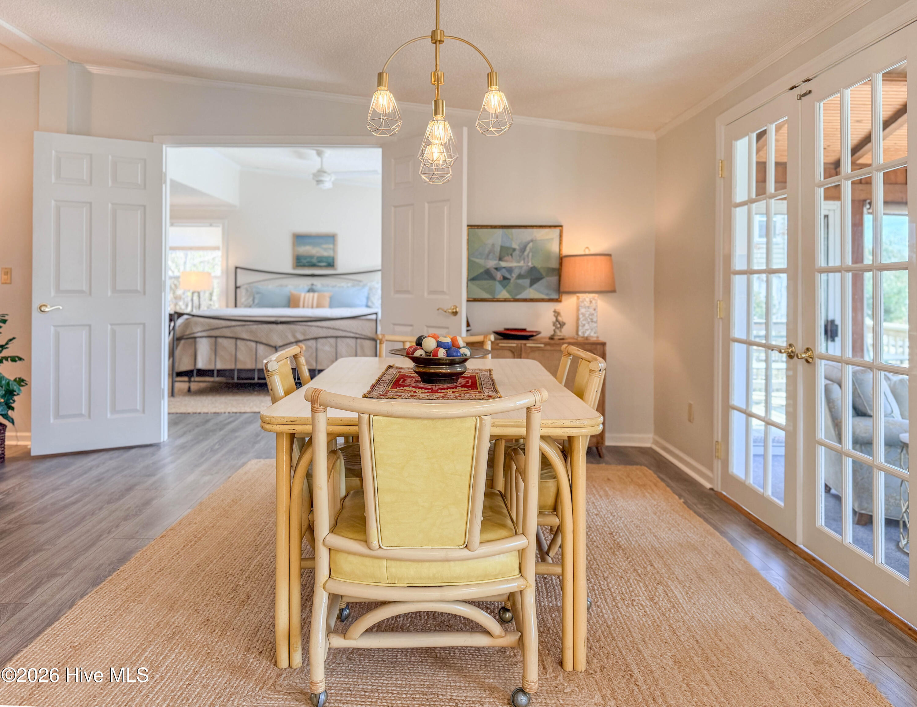 100559362 | Photo 15