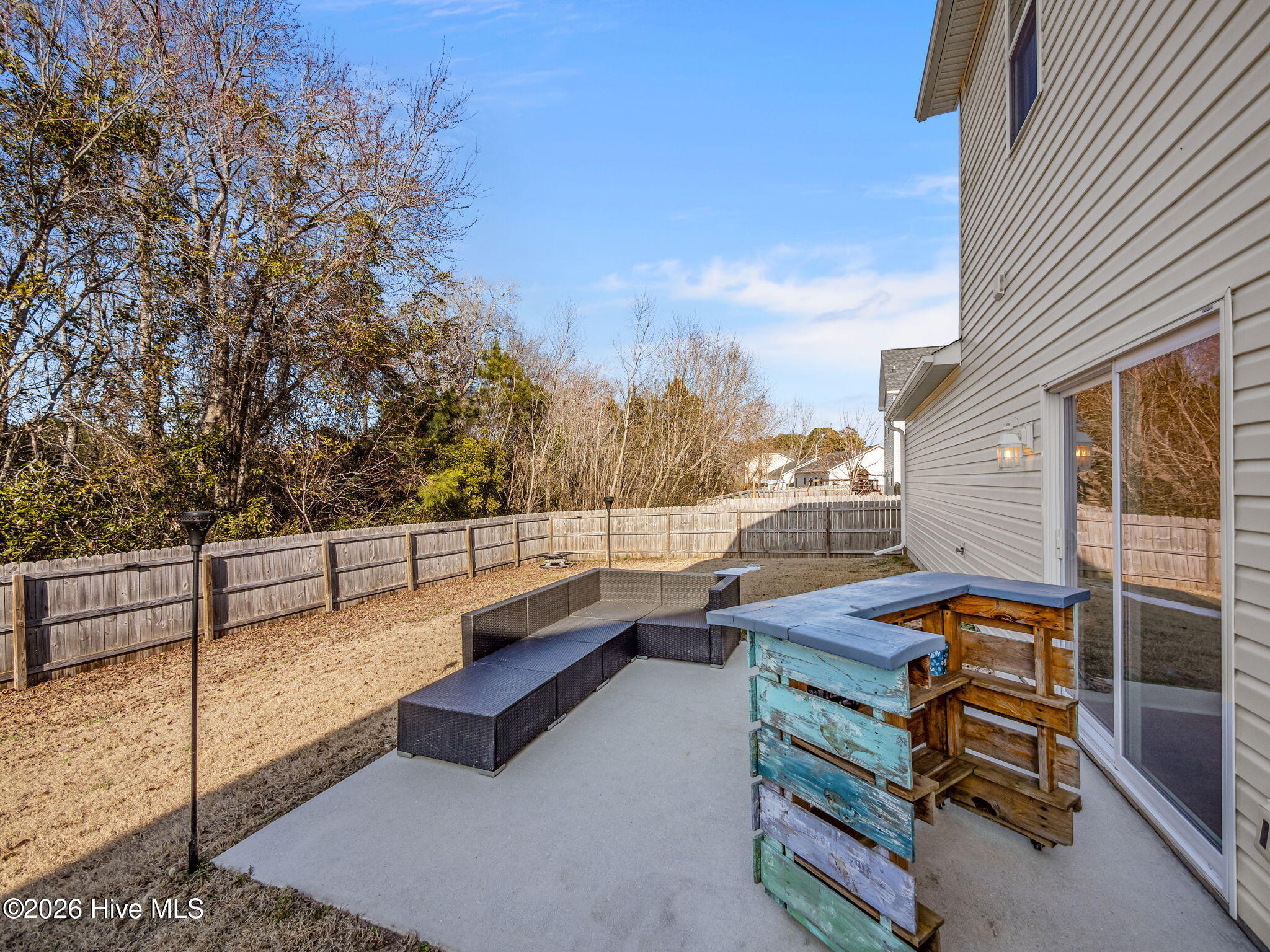 100553729 | Photo 40