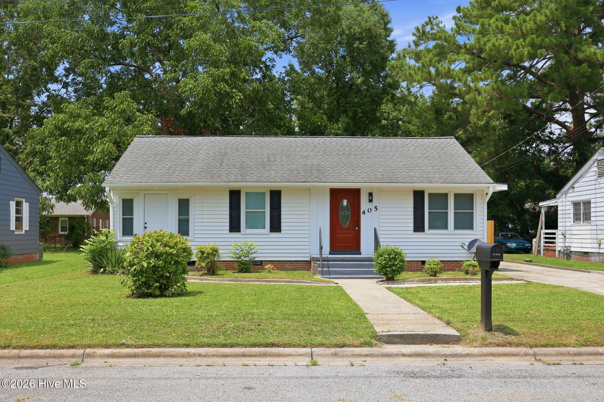 2nd image of 405 Greenview Dr N, Greenville, NC 27834 | MLS# 100591996