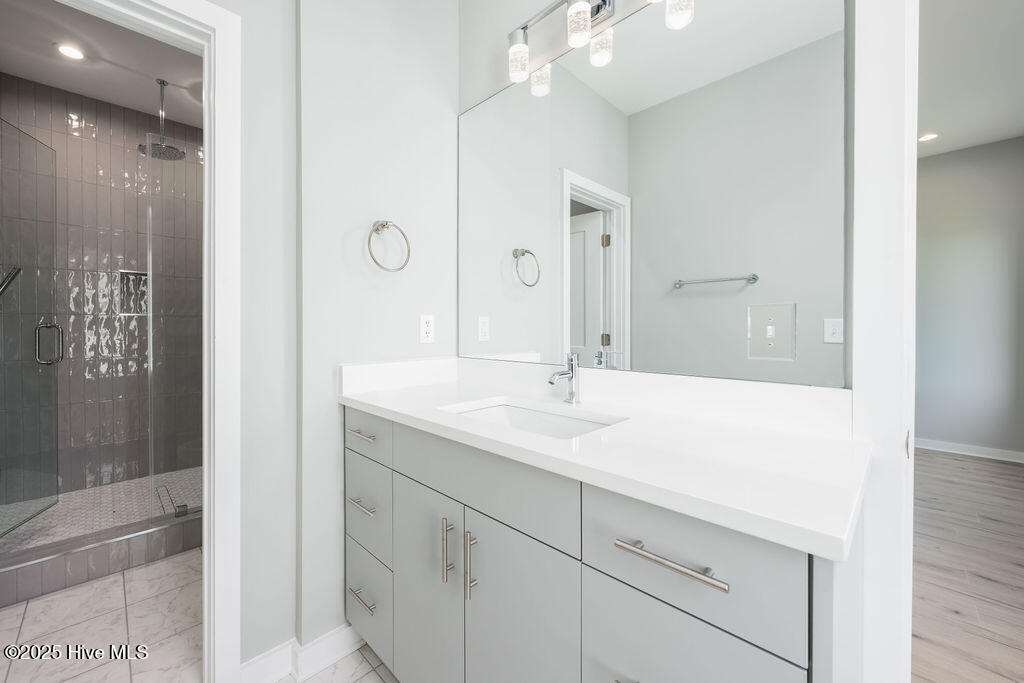 100514508 | Photo 65