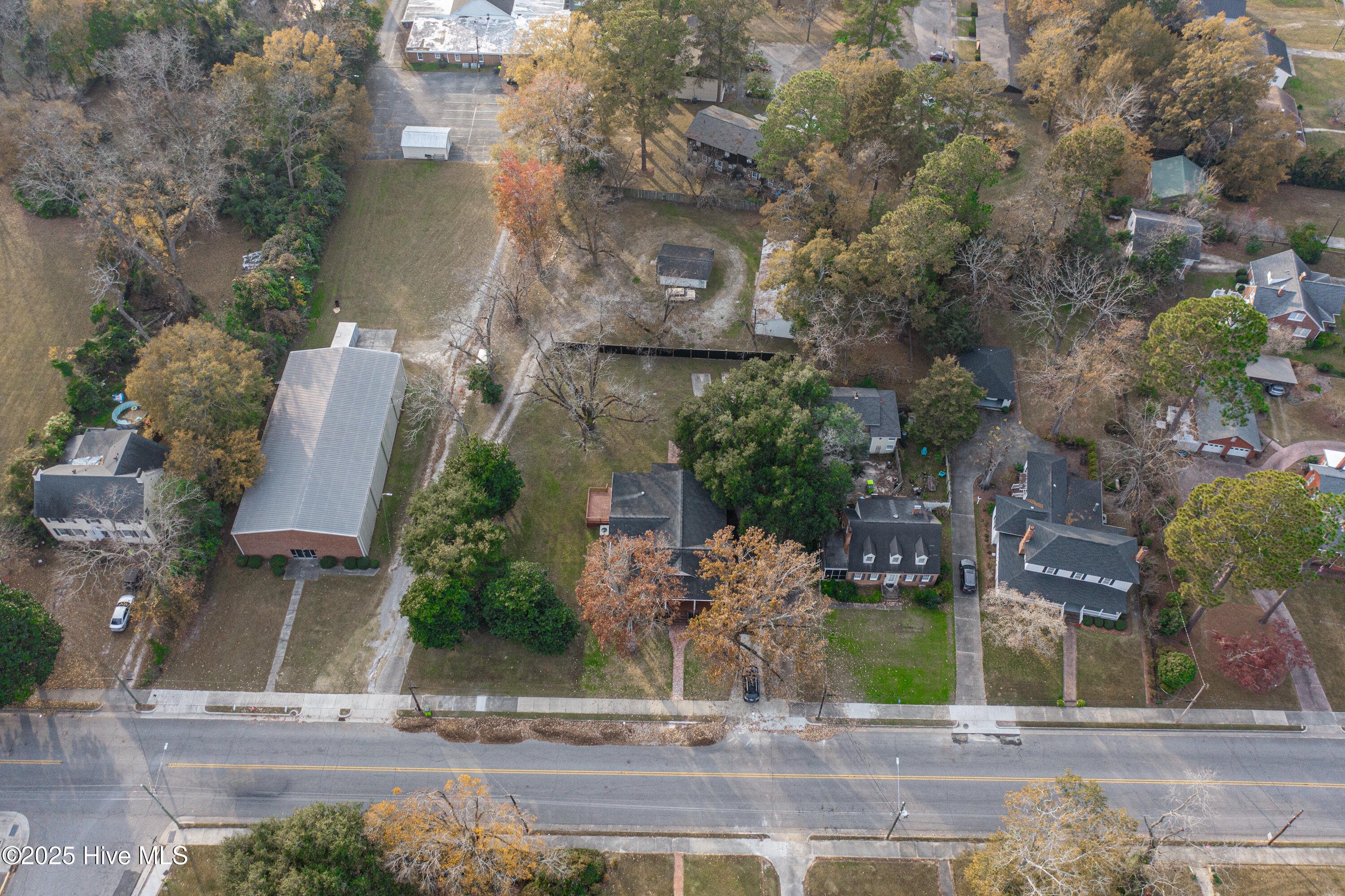 100543227 | Photo 18