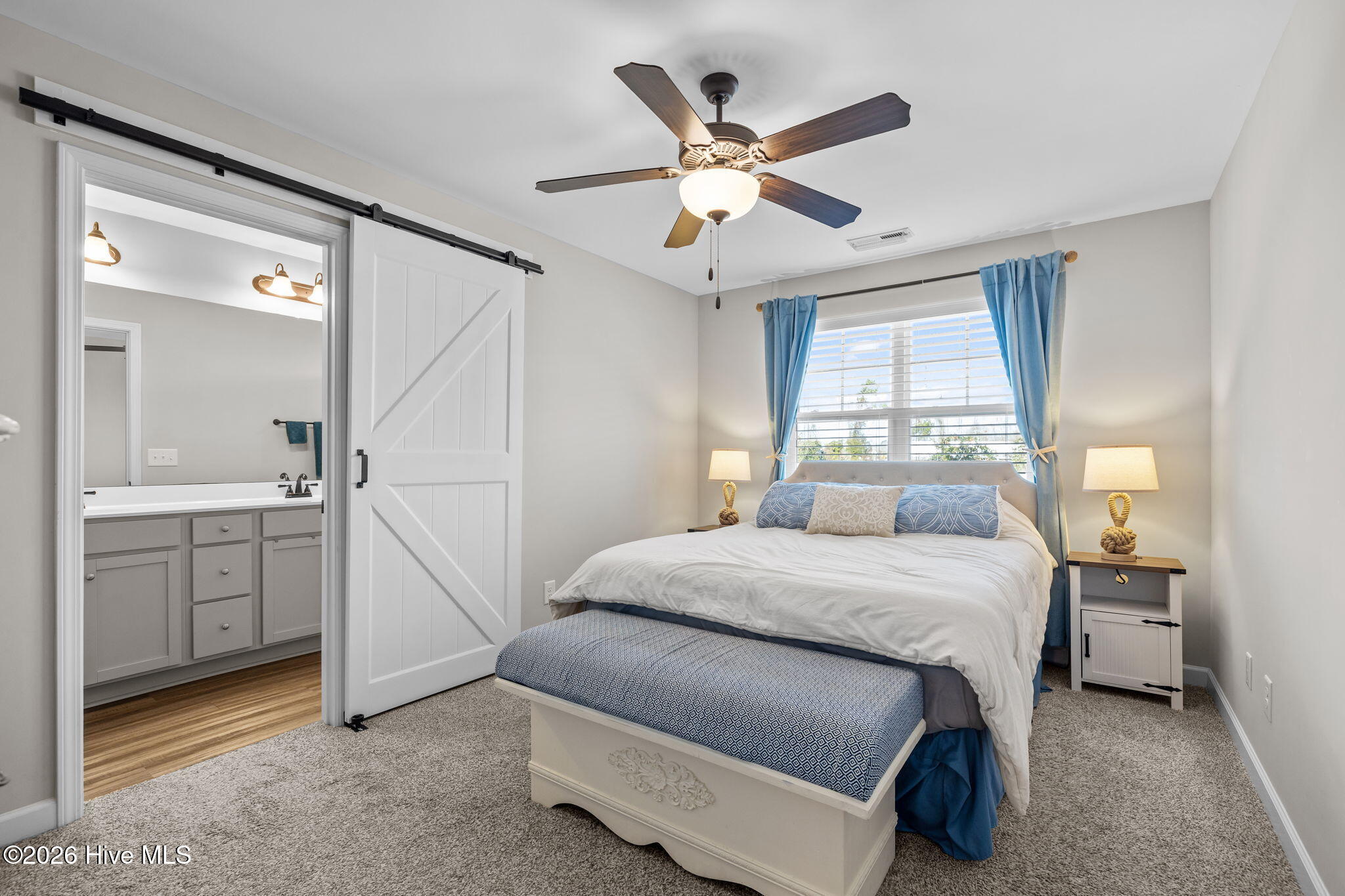 100546881 | Photo 22