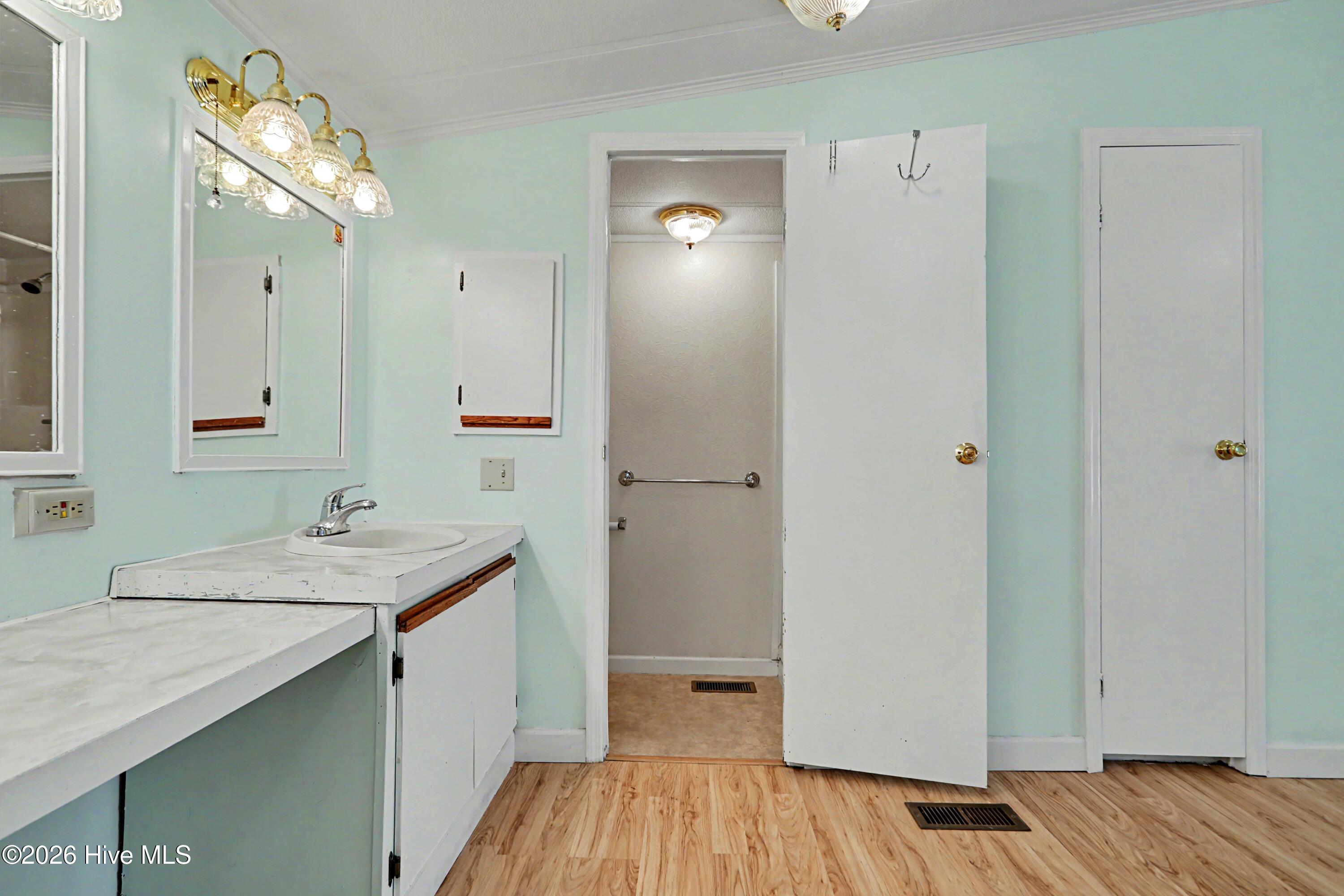 100562538 | Photo 26