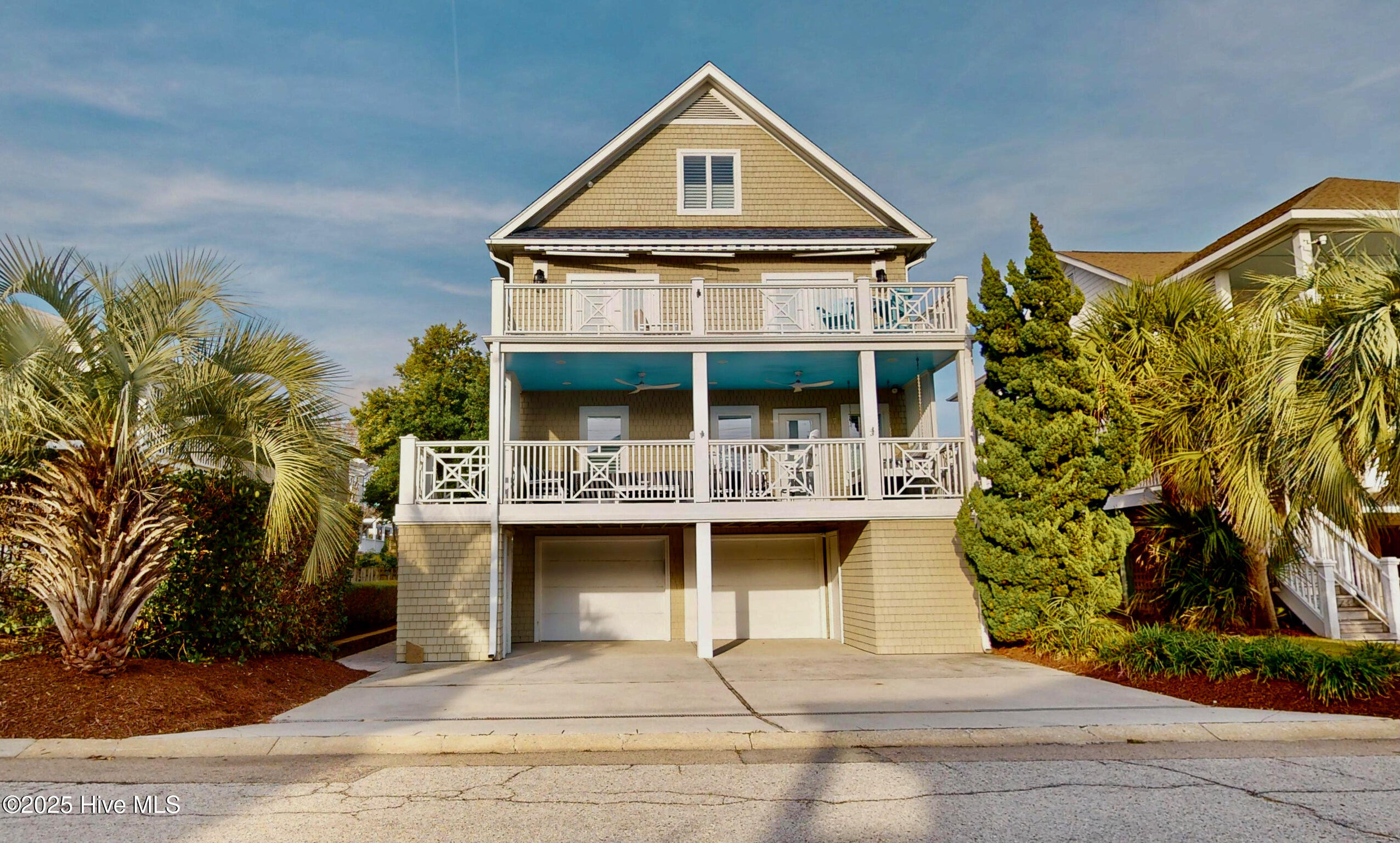 100543231 | Photo 77