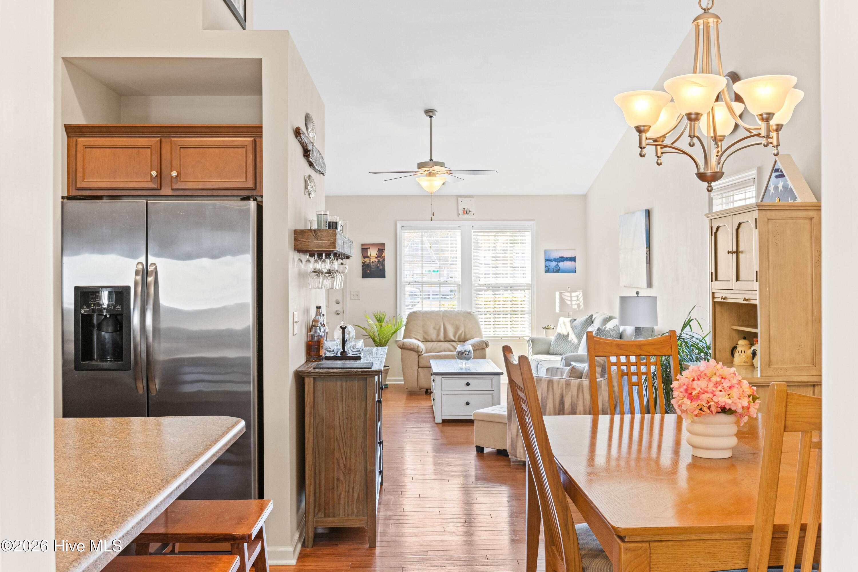 100554021 | Photo 12