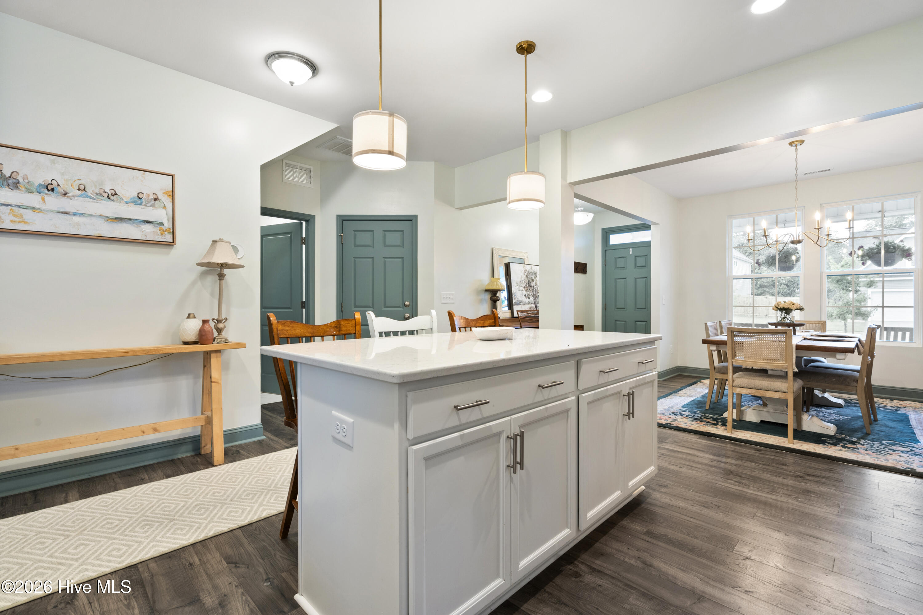 100564295 | Photo 12