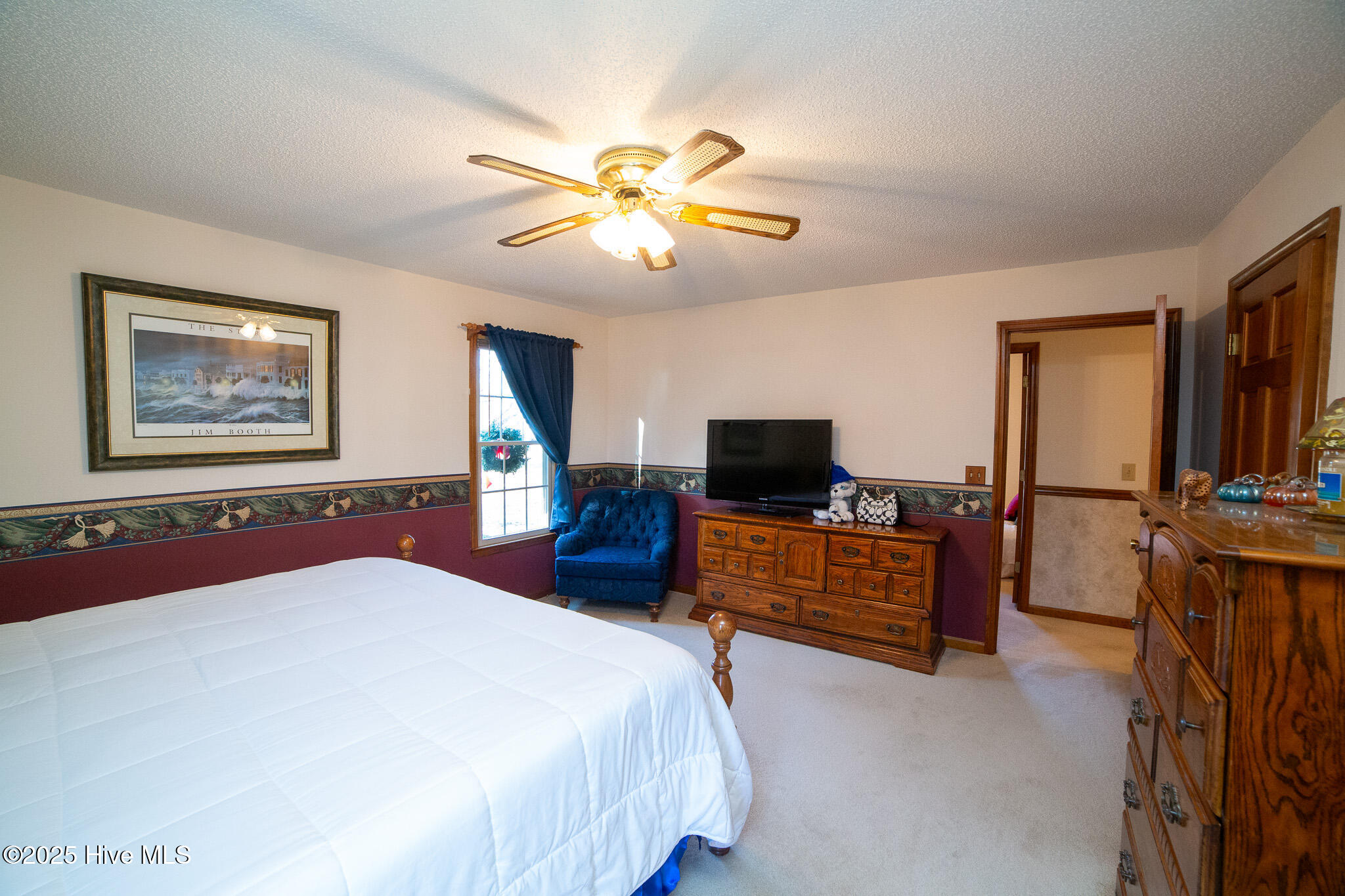 100545469 | Photo 25