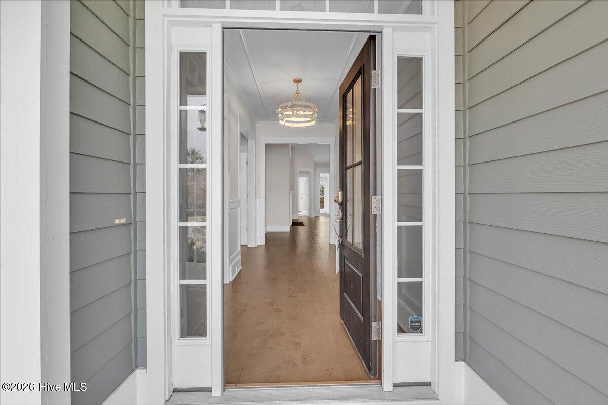 100548797 | Photo 15