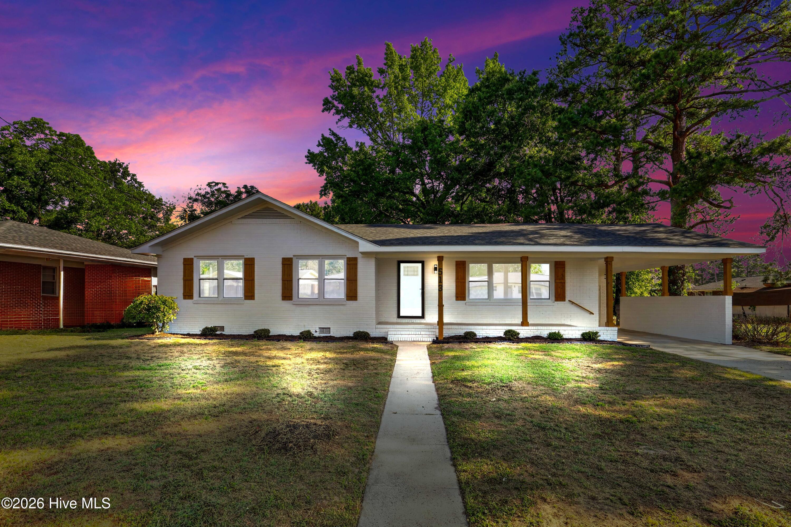 02-513 Hamilton Dr-2