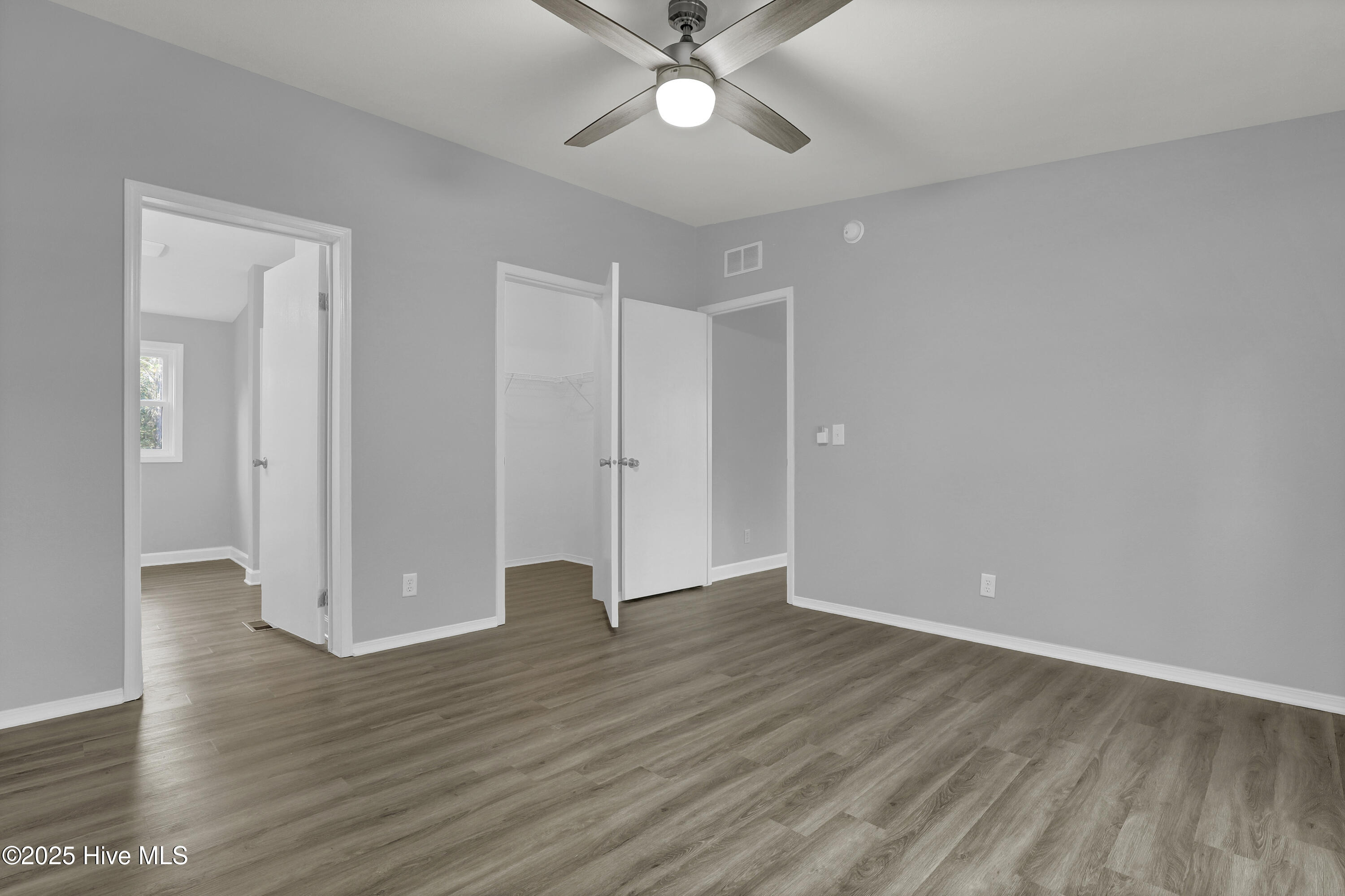 100543413 | Photo 21