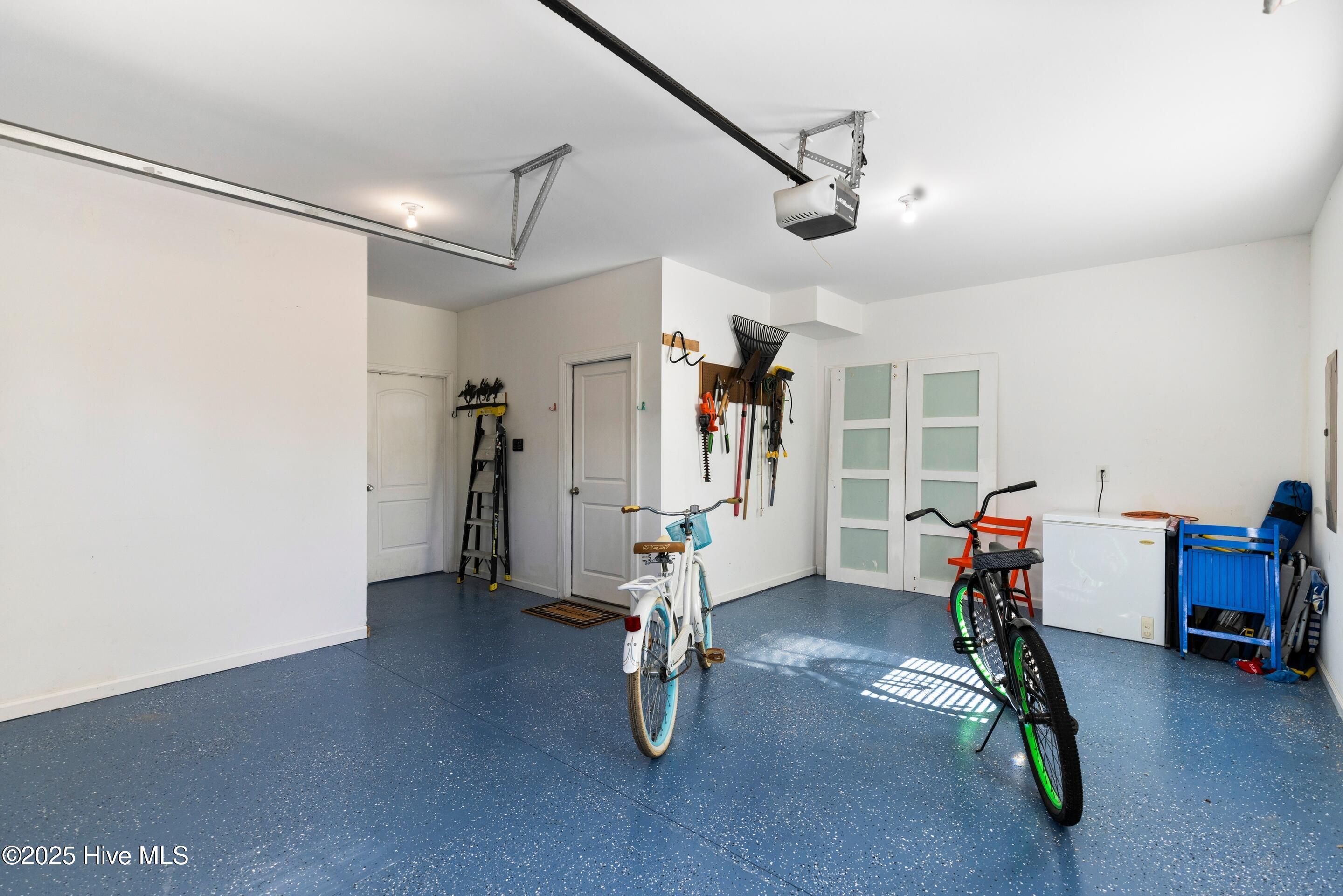 100536198 | Photo 57