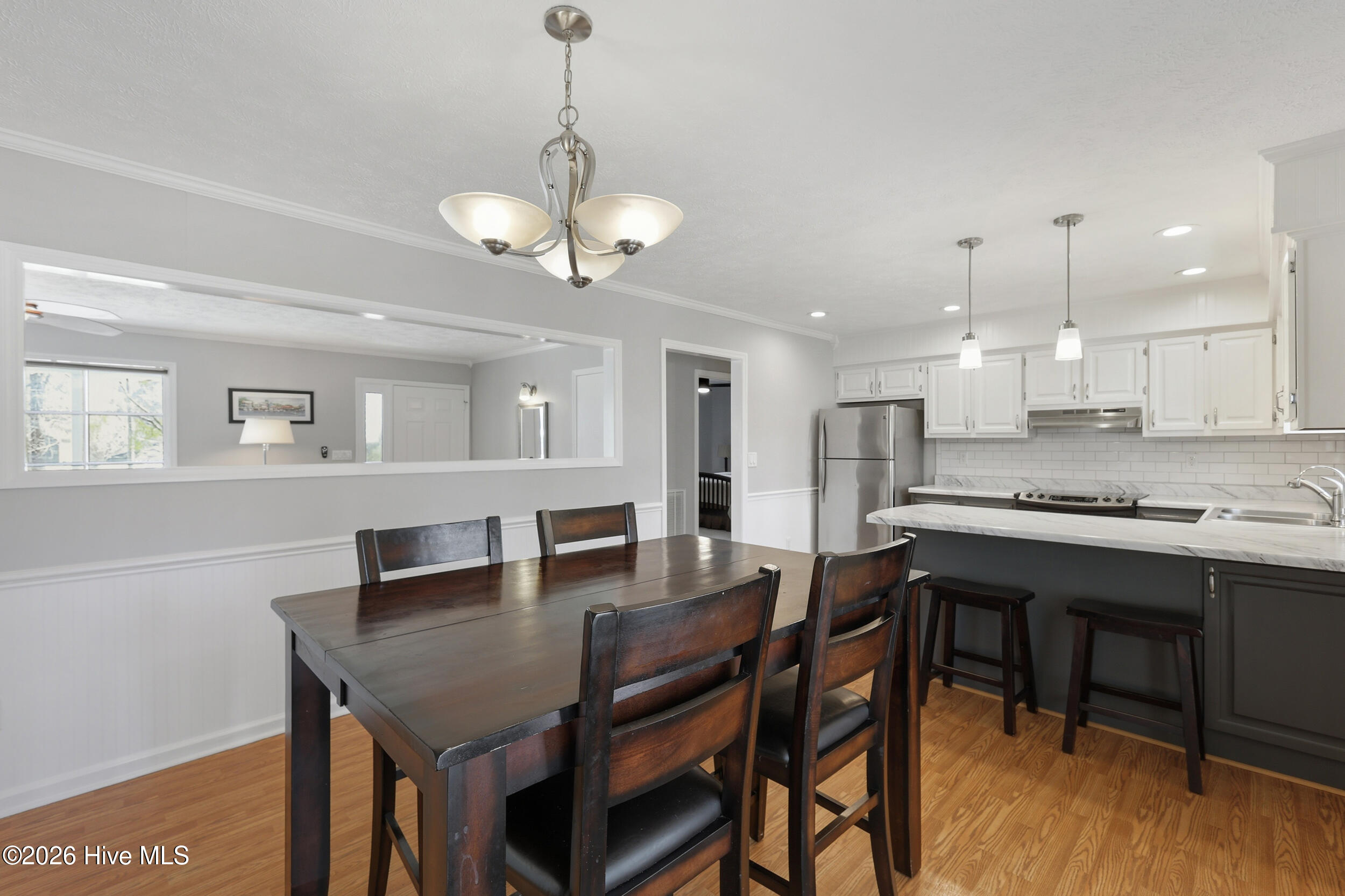 100559679 | Photo 19