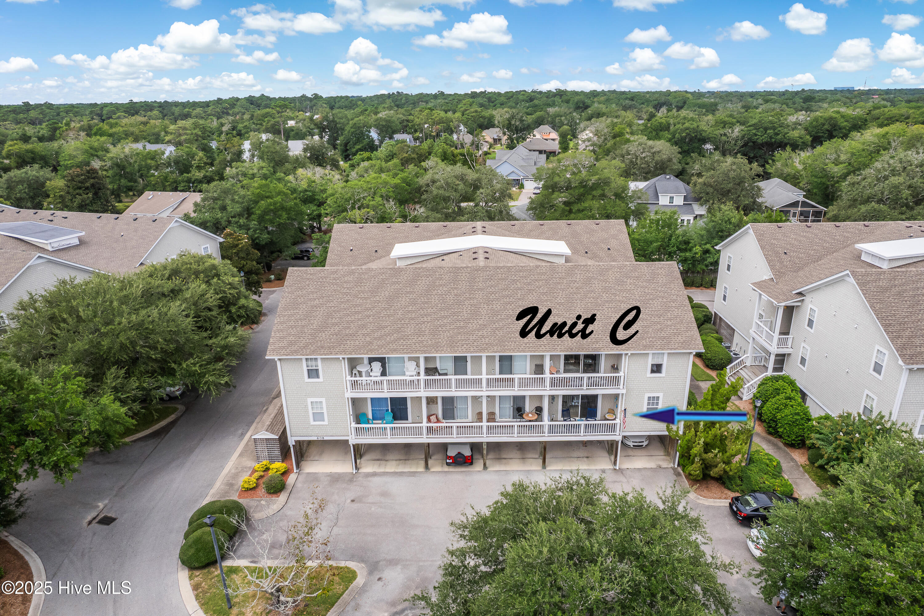 100528014 | Photo 33