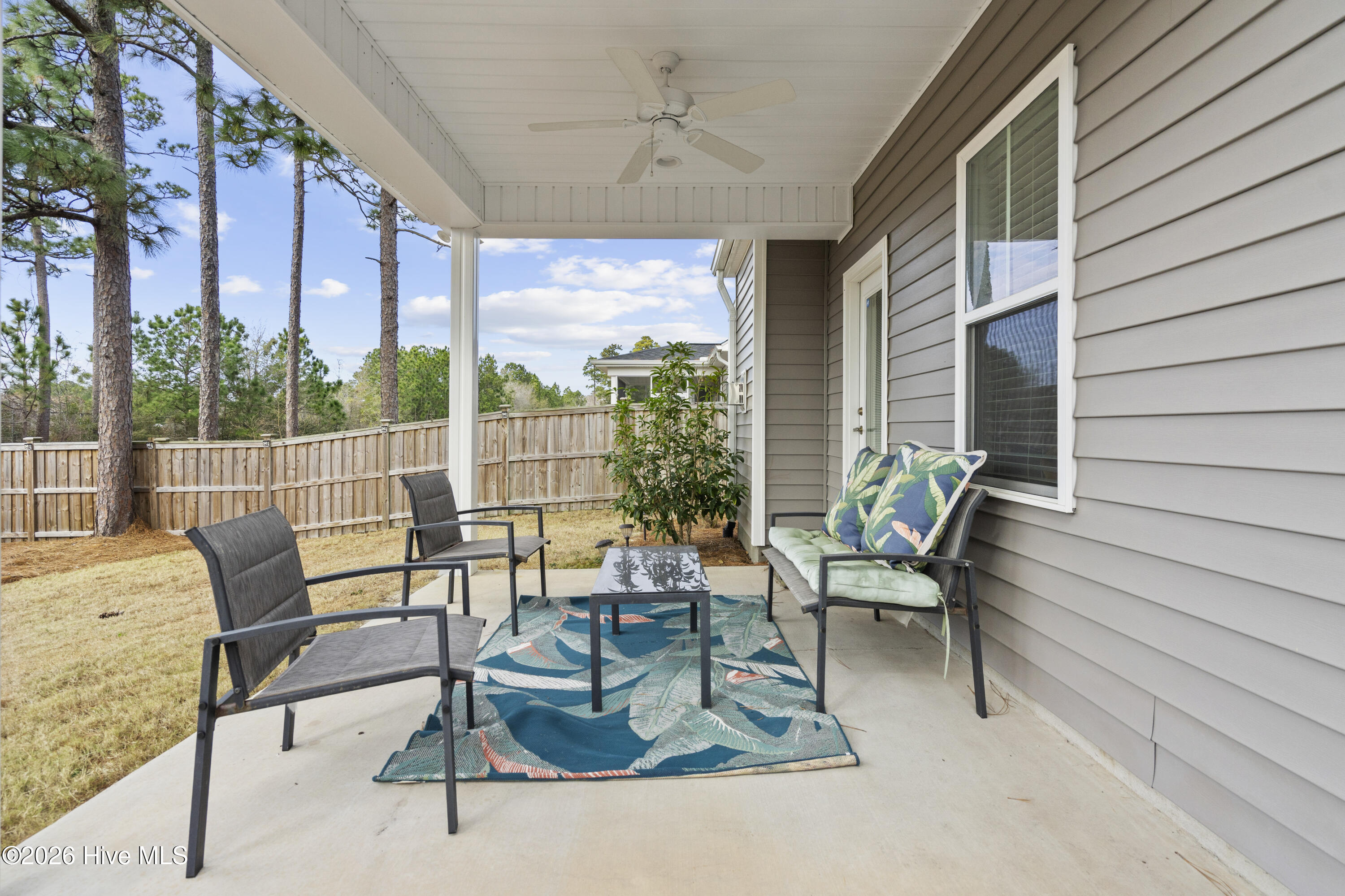 100554092 | Photo 35