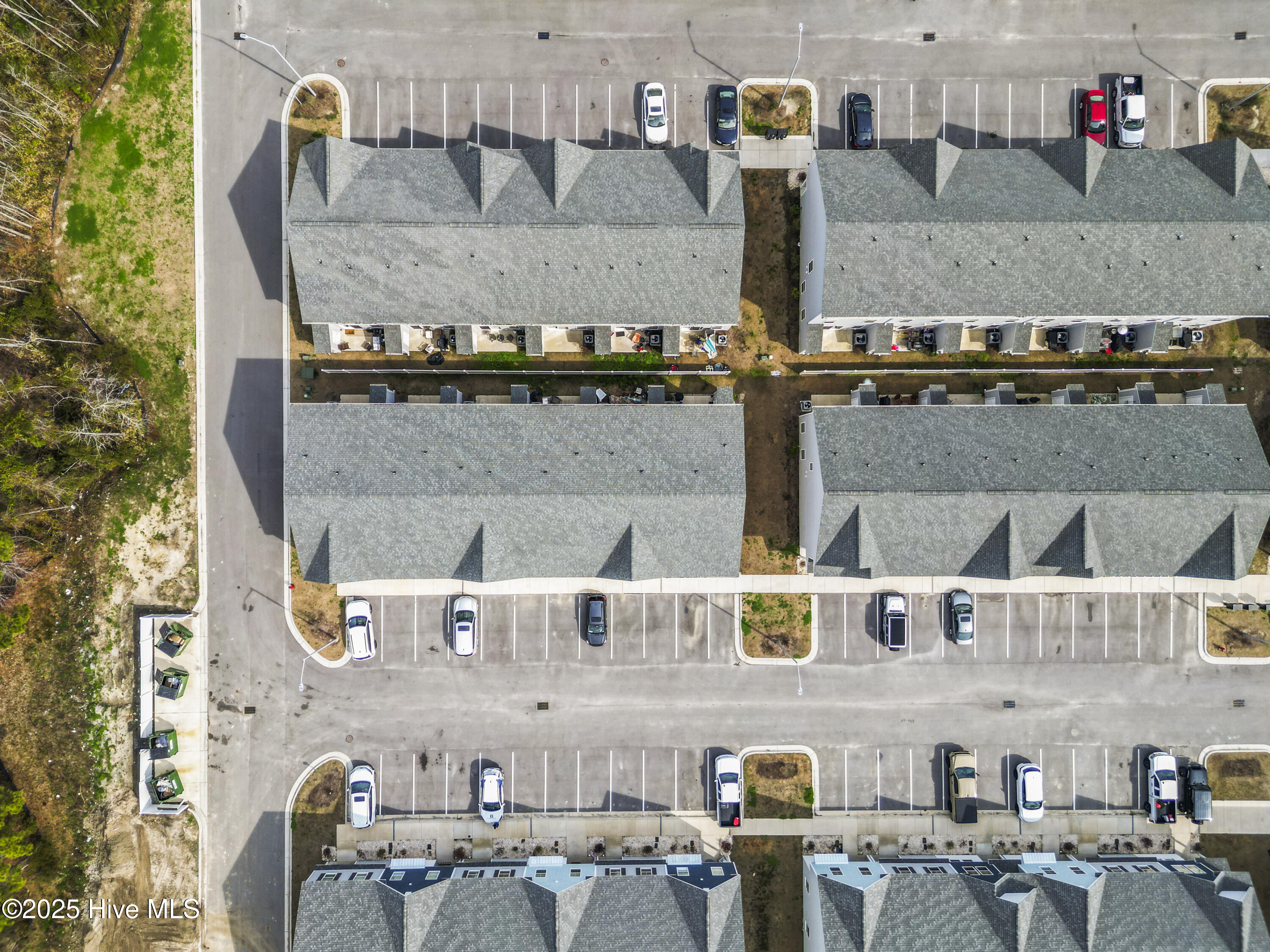 100505761 | Photo 49