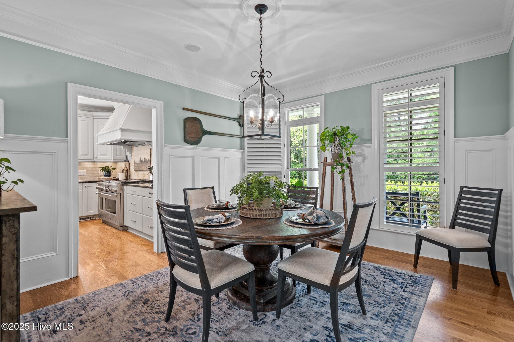 100565962 | Photo 23