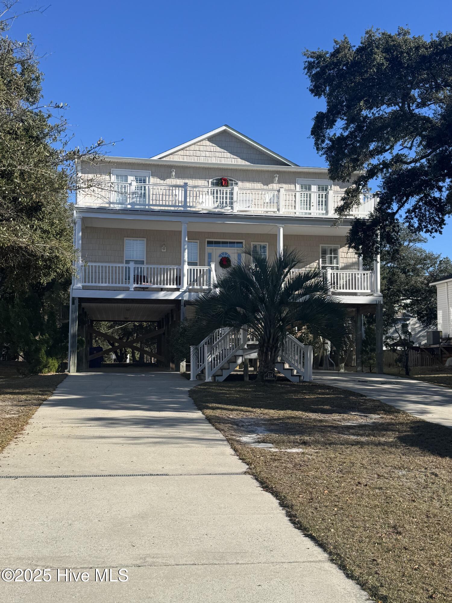 Homes for sale in Oak Island, NC | 114 Se 63rd St, Oak Island, NC 28465 | MLS# 100522612