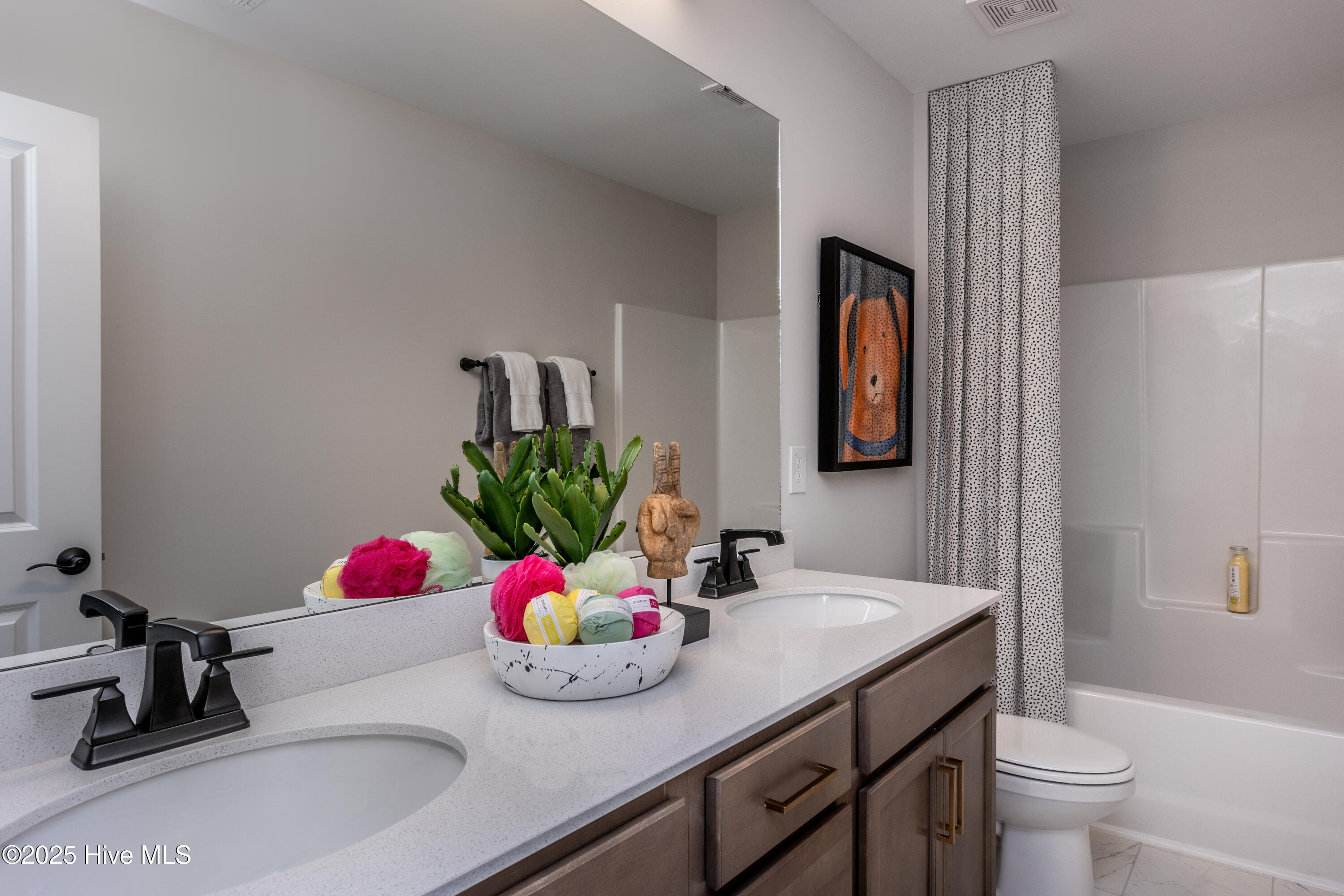 100509116 | Photo 29