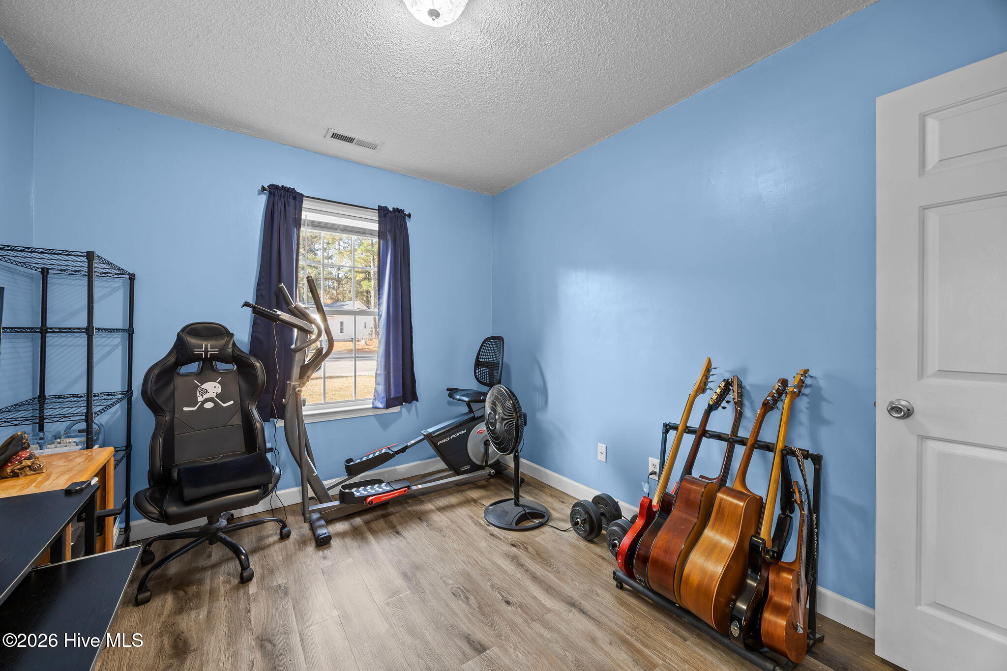 100550840 | Photo 34