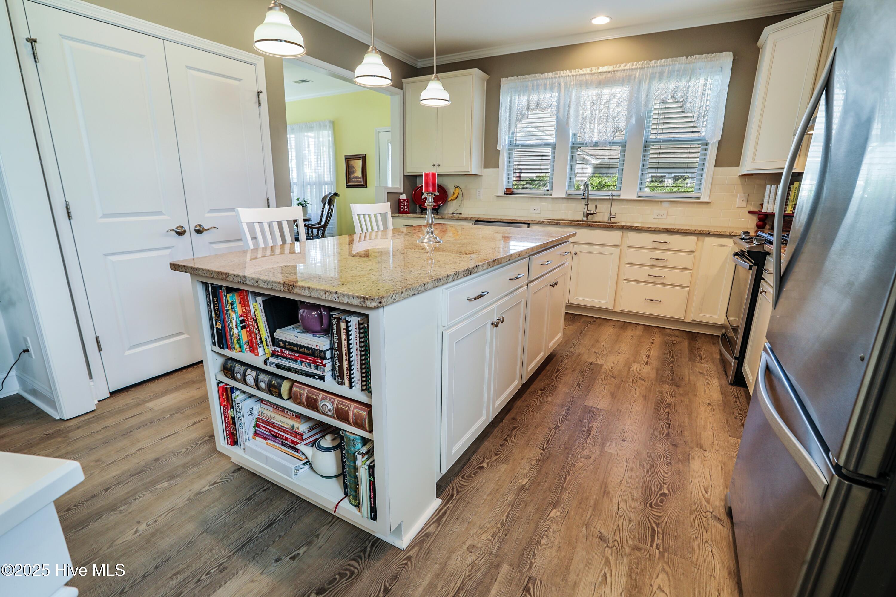 100522213 | Photo 14