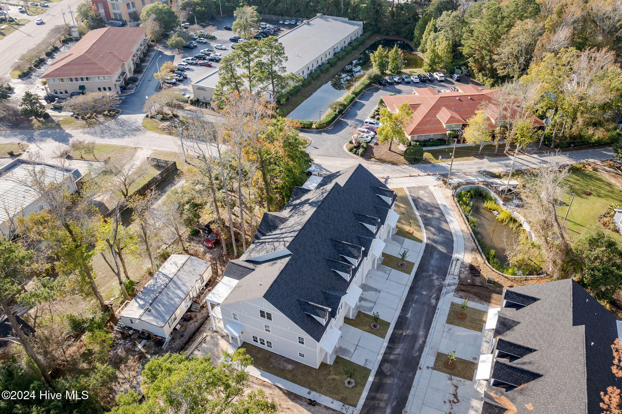 100454343 | Photo 55