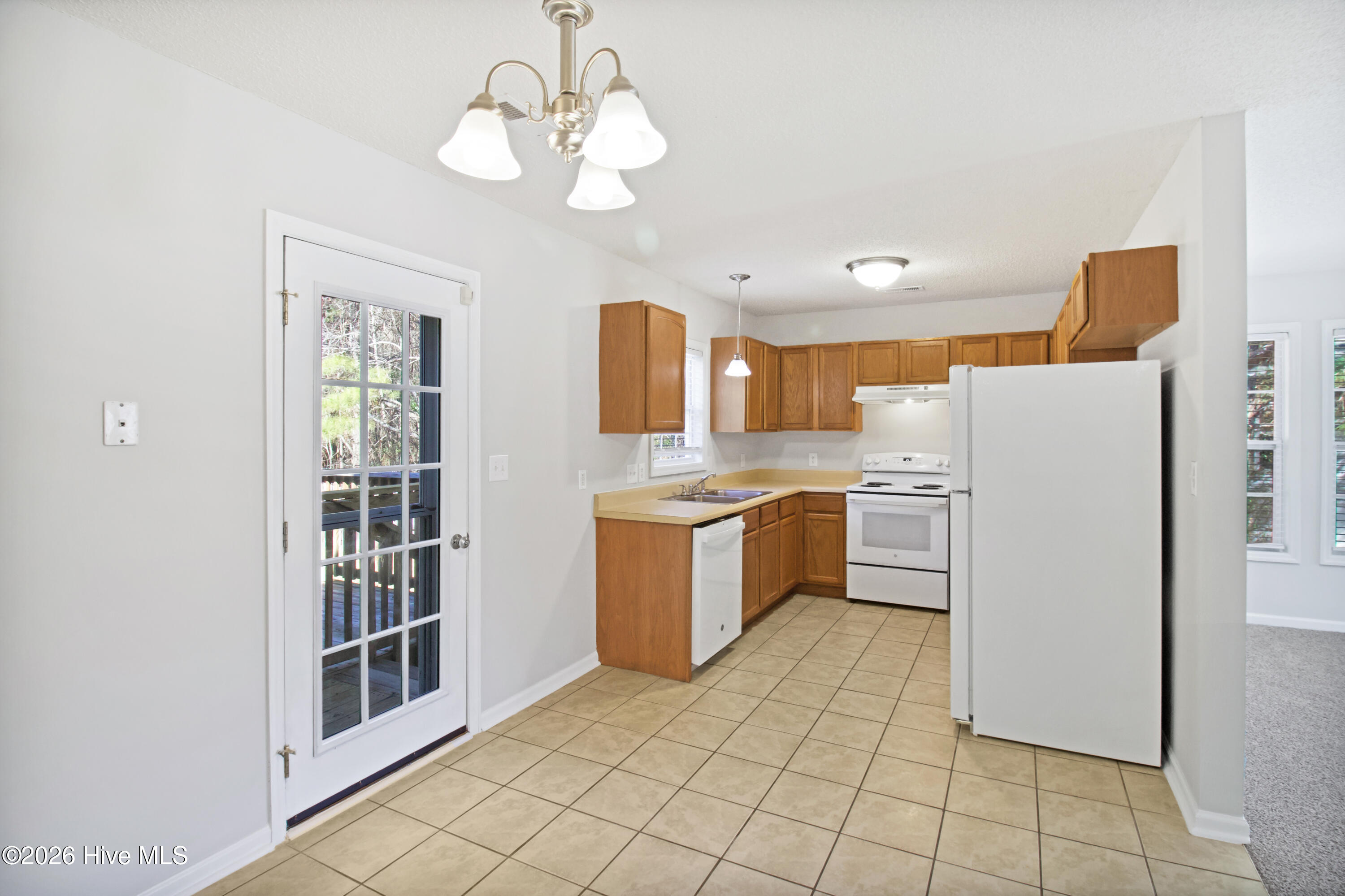 100556649 | Photo 10