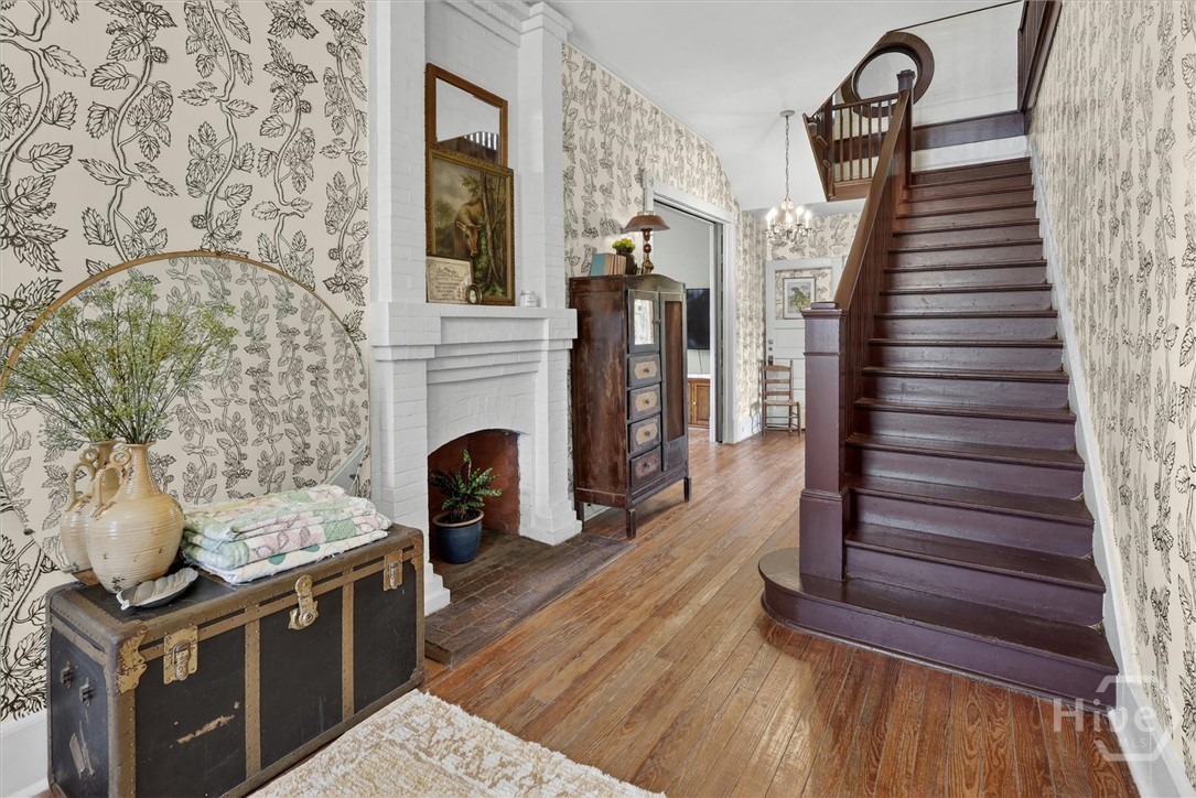 Entryway away from door