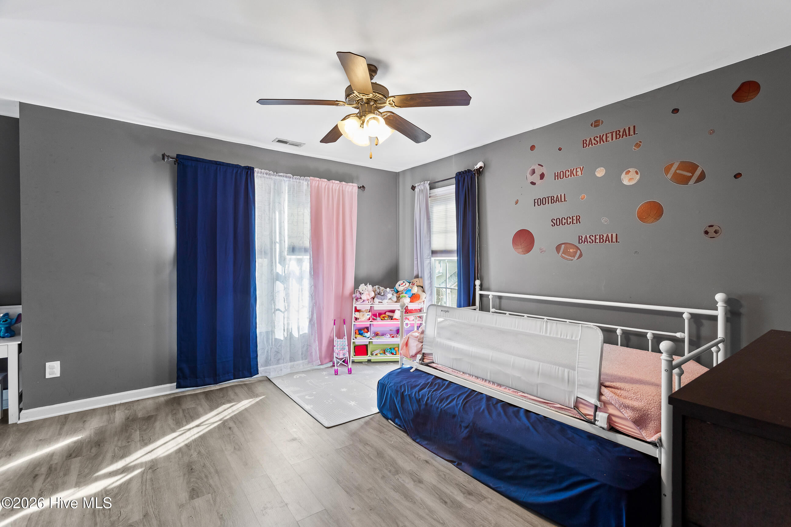 100556094 | Photo 26